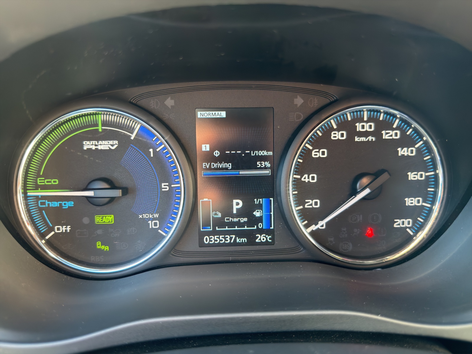 MITSUBISHI Outlander 2.4 PHEV Diamond-image-8