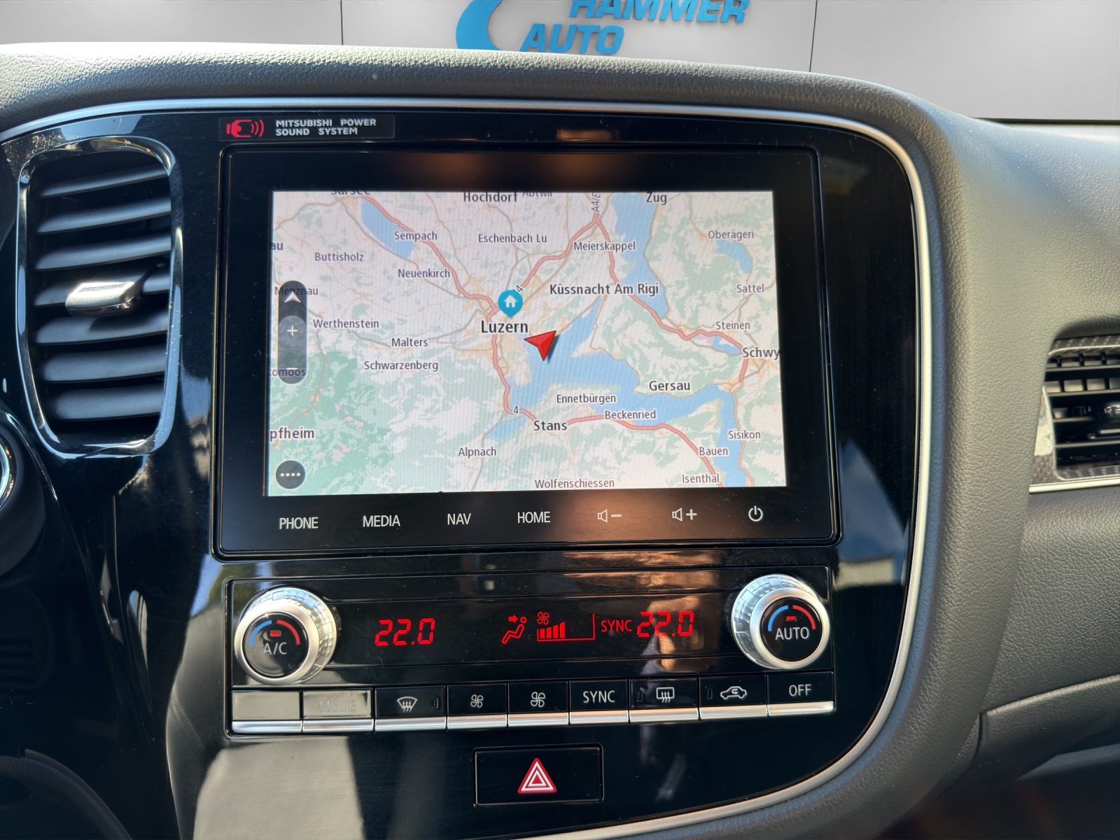 MITSUBISHI Outlander 2.4 PHEV Diamond-image-9