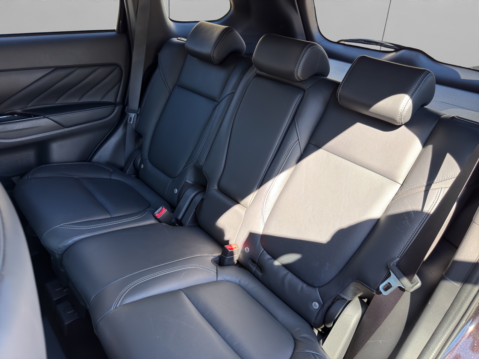 MITSUBISHI Outlander 2.4 PHEV Diamond-image-10