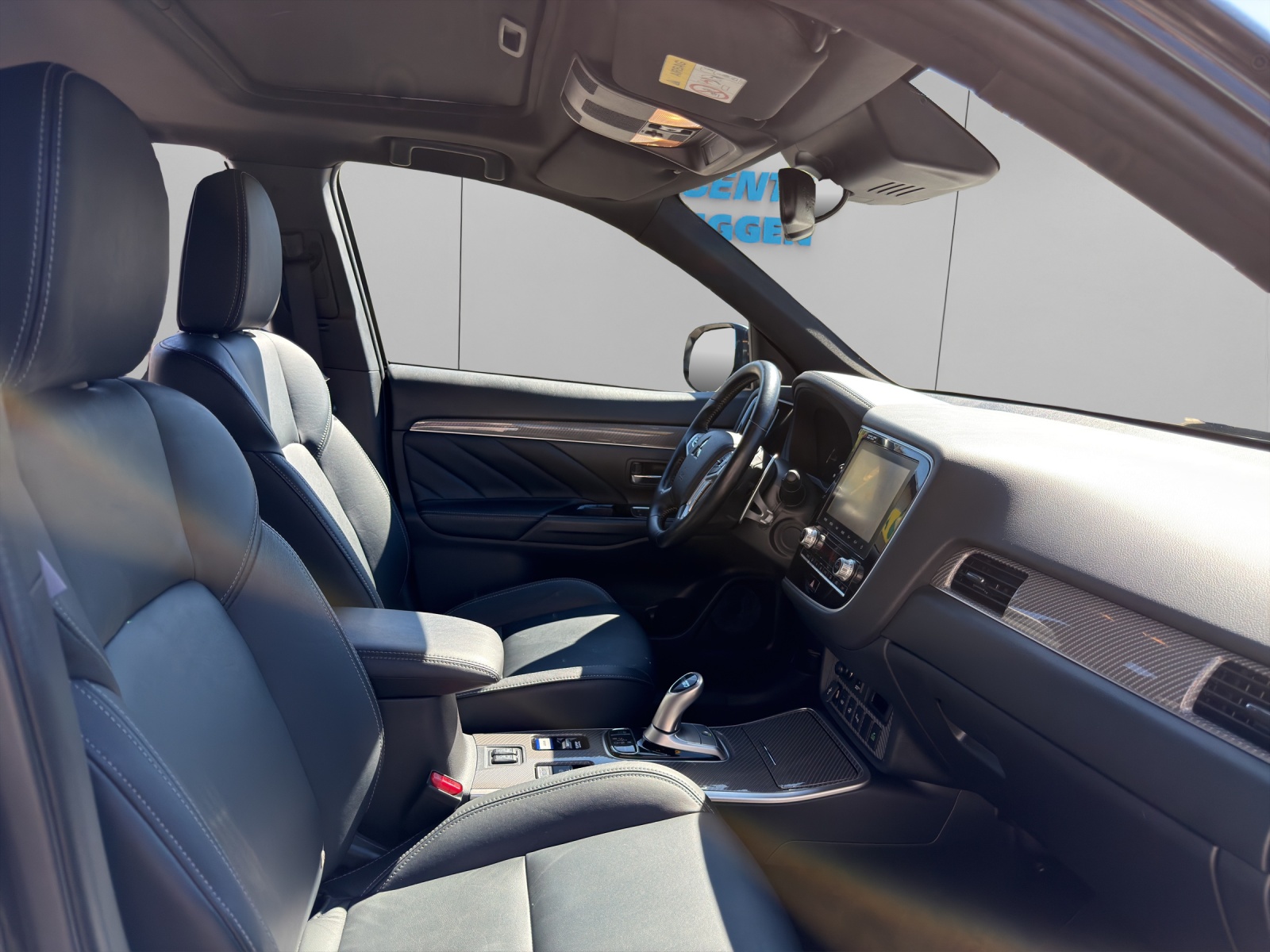 MITSUBISHI Outlander 2.4 PHEV Diamond-image-5