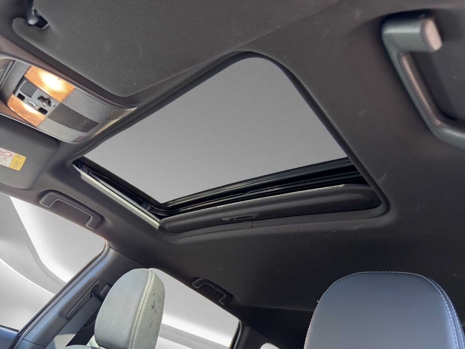 MITSUBISHI Outlander 2.4 PHEV Diamond-image-12