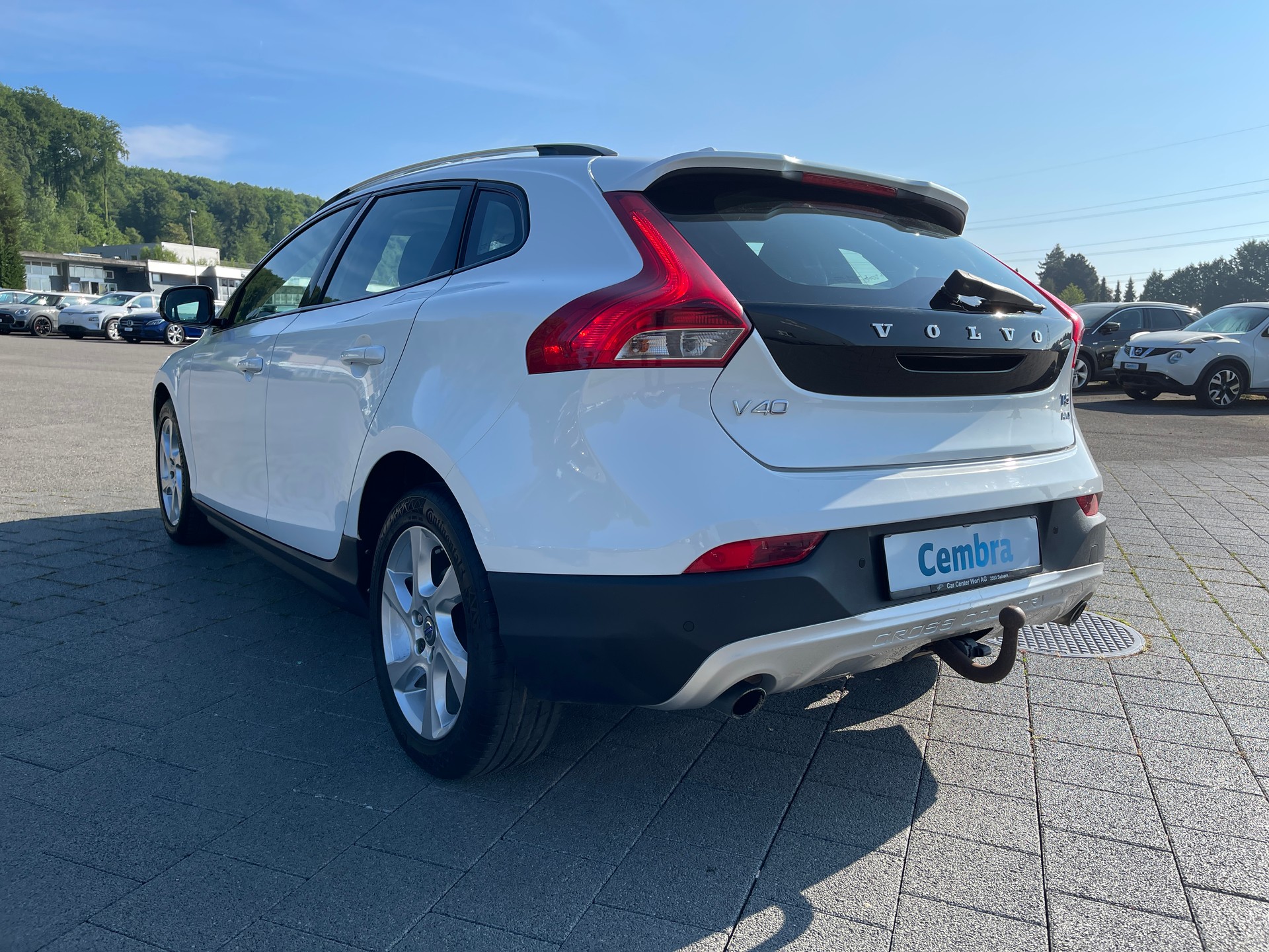 VOLVO V40 Cross Country T5 AWD Summum Geartronic-image-2