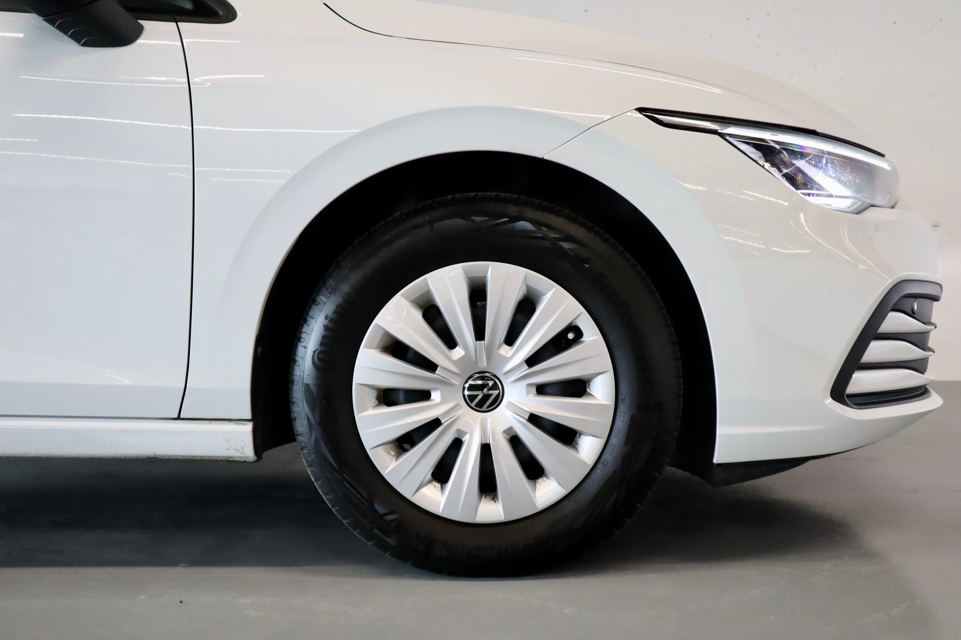 VW Golf 1.0 TSI Value-image-5