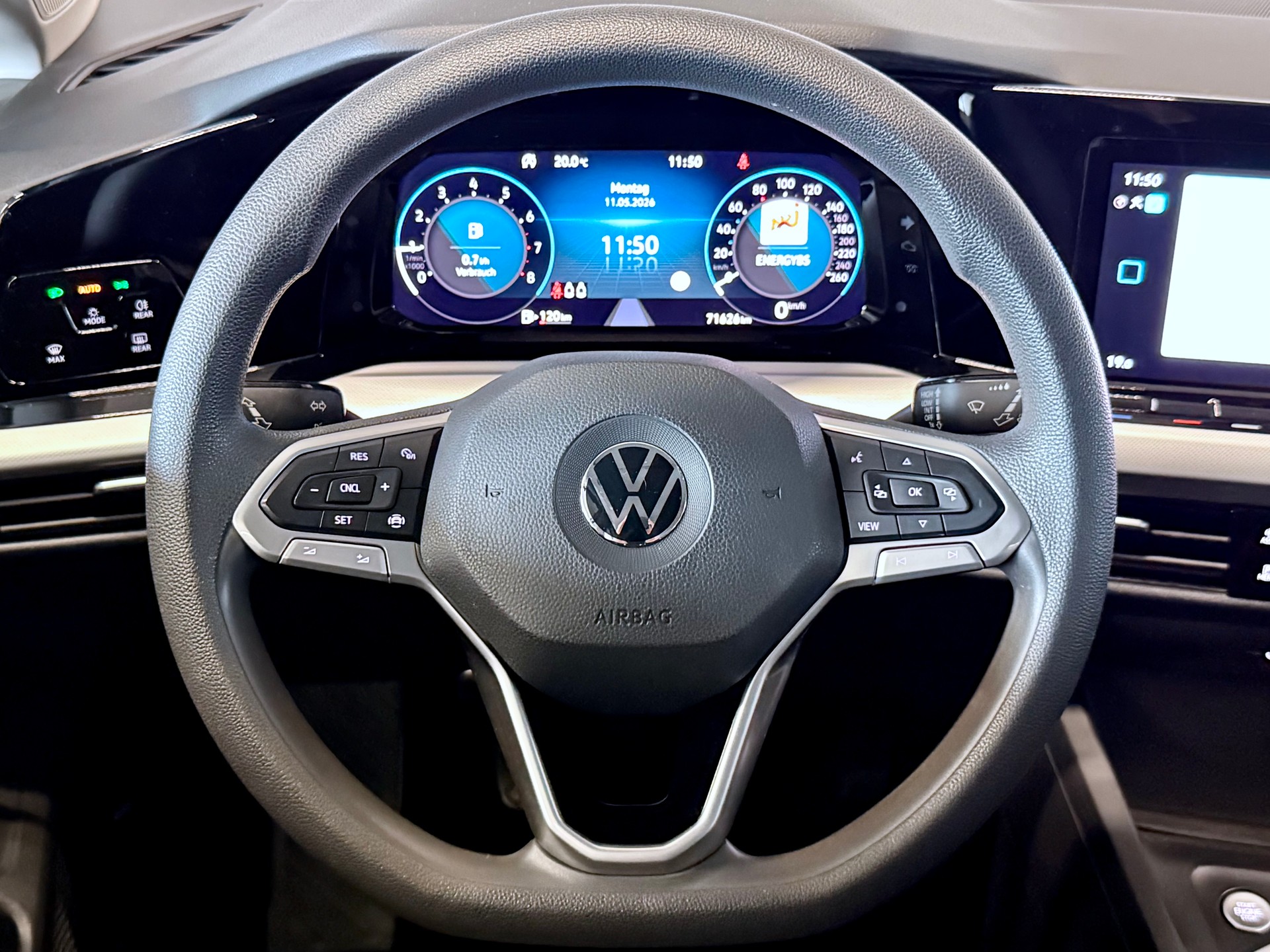 VW Golf 1.0 TSI Value-image-7