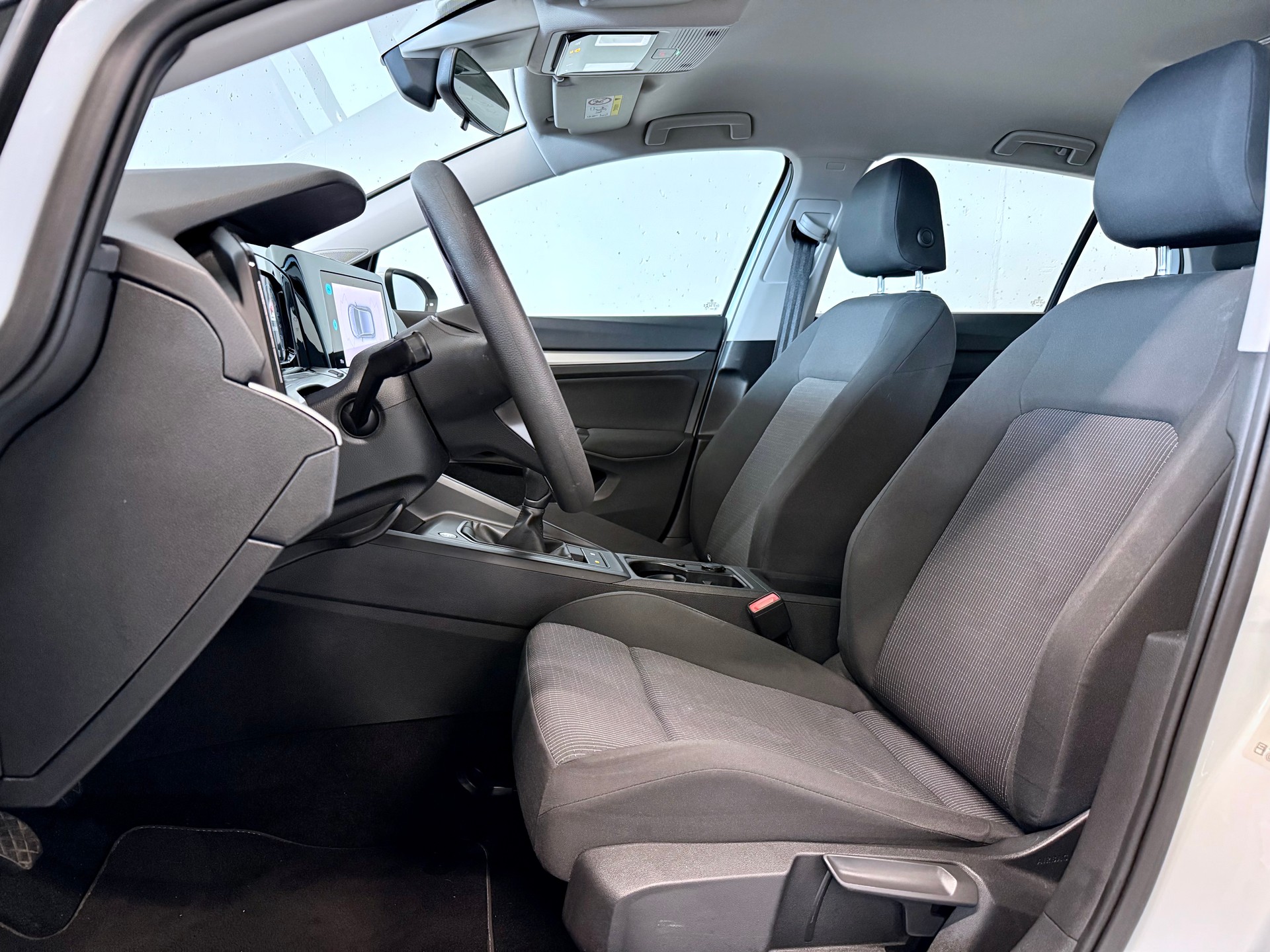VW Golf 1.0 TSI Value-image-8