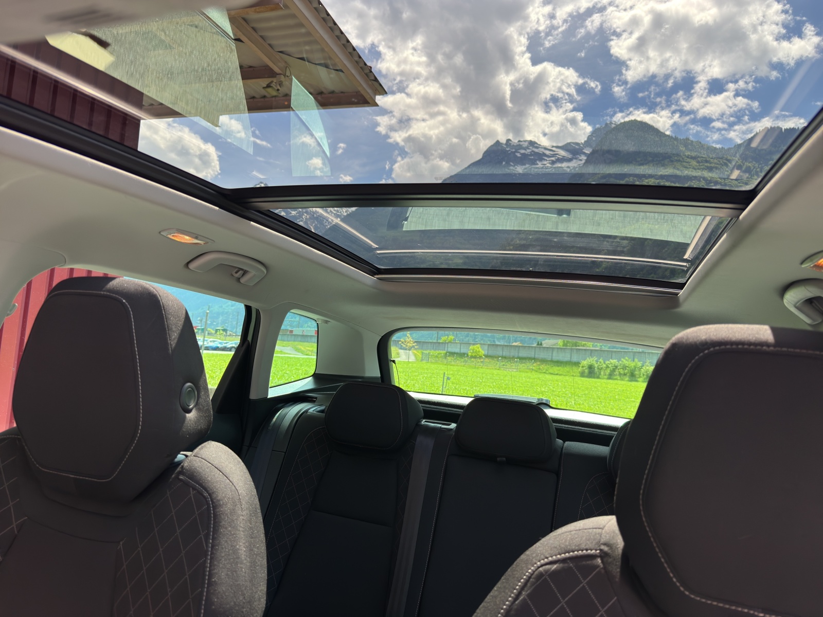 SKODA Karoq 1.5 TSI Ambition DSG-image-6