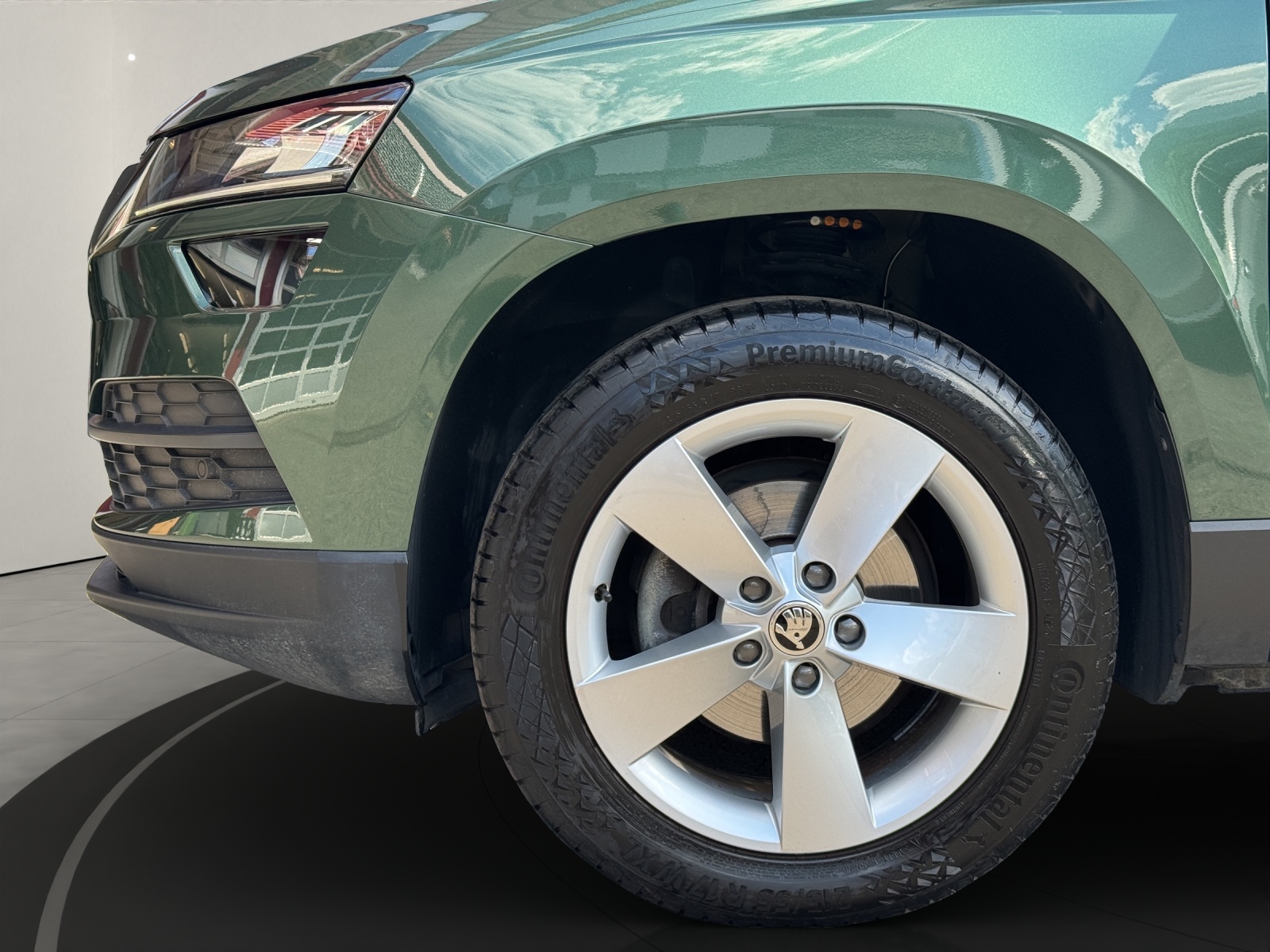SKODA Karoq 1.5 TSI Ambition DSG-image-3