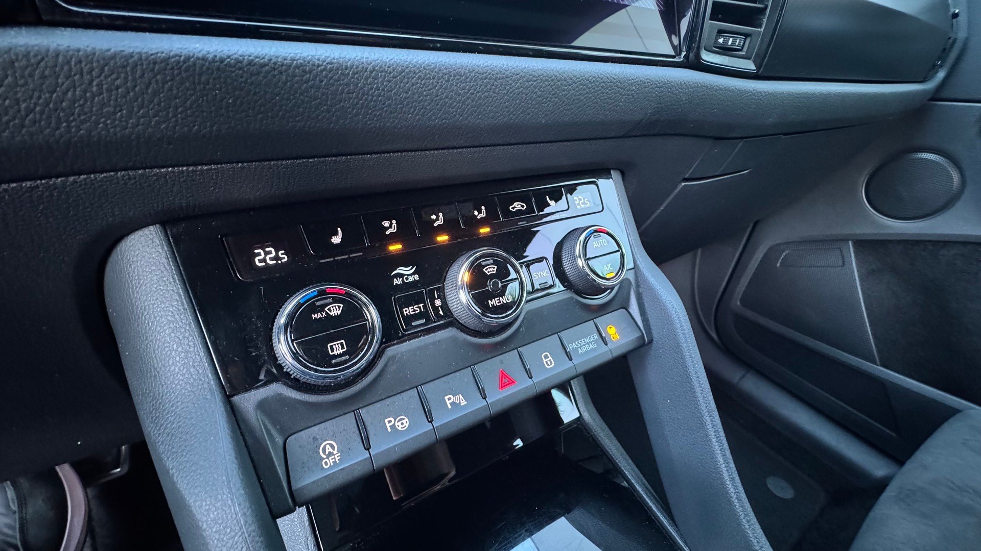 SKODA Kodiaq 2.0 TSI 4x4 RS-image-25