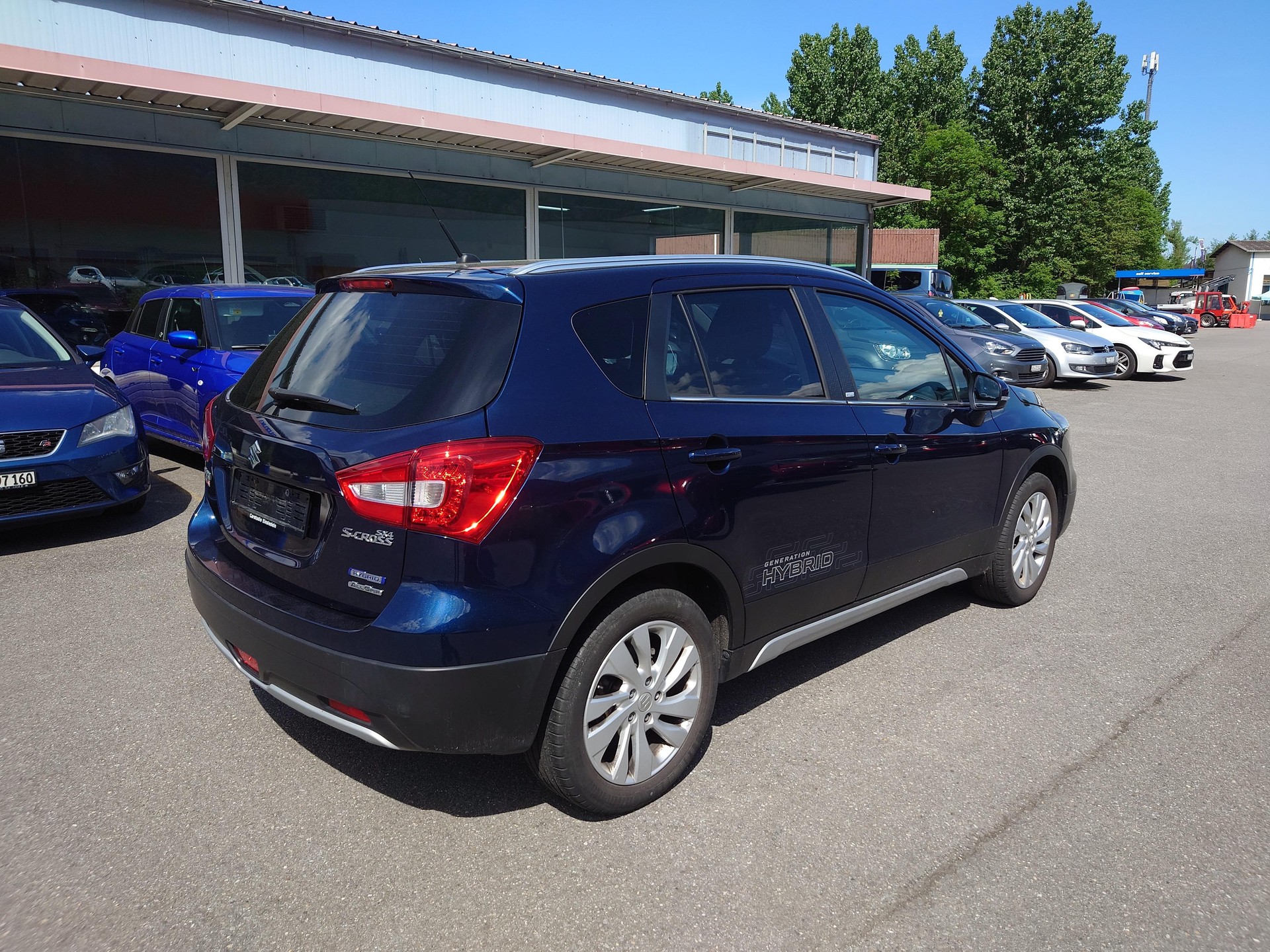 SUZUKI SX4 S-Cross 1.4 T Generation Hybrid 4x4-showroom-element-2