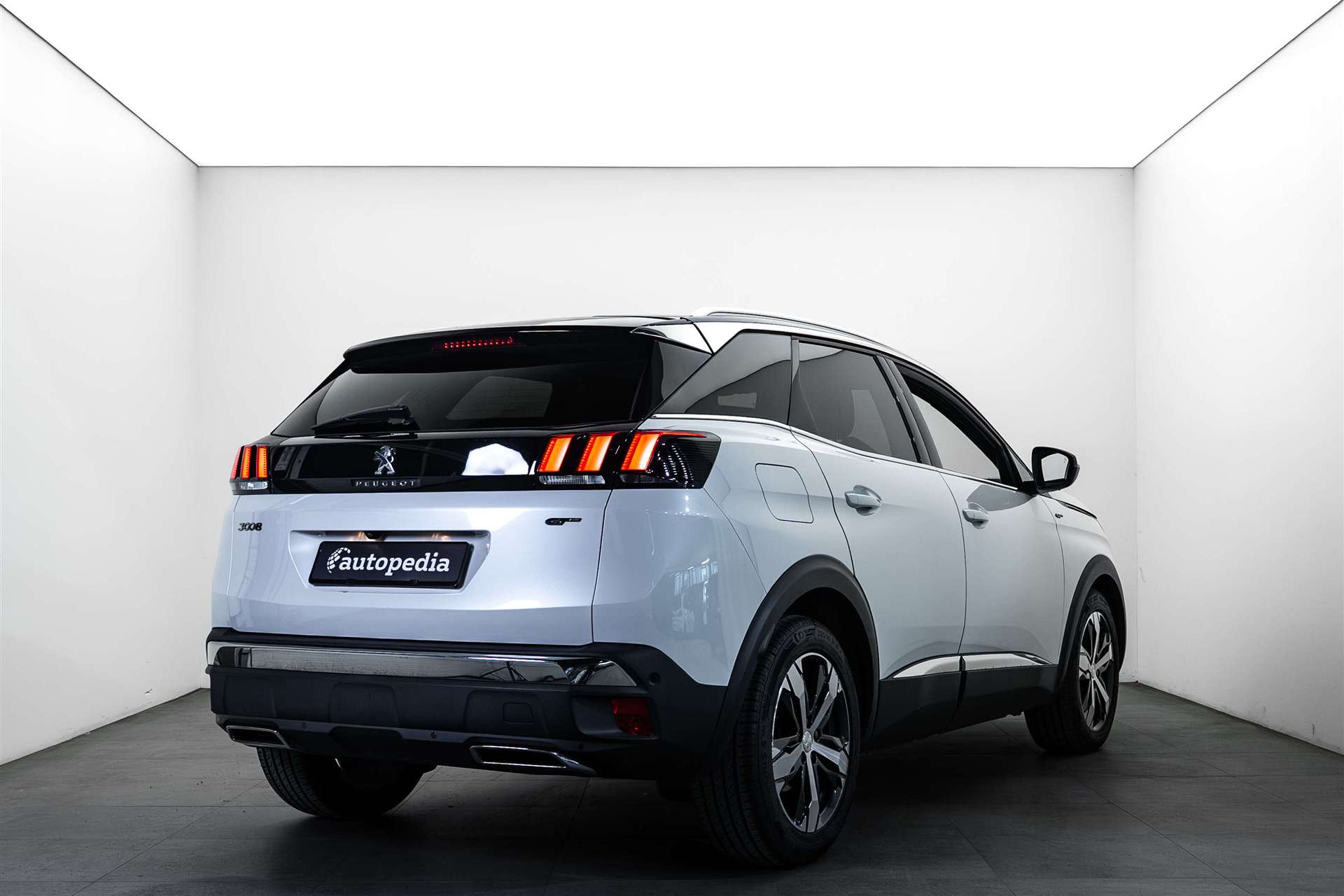PEUGEOT 3008 2.0 BlueHDi GT EAT-image-2