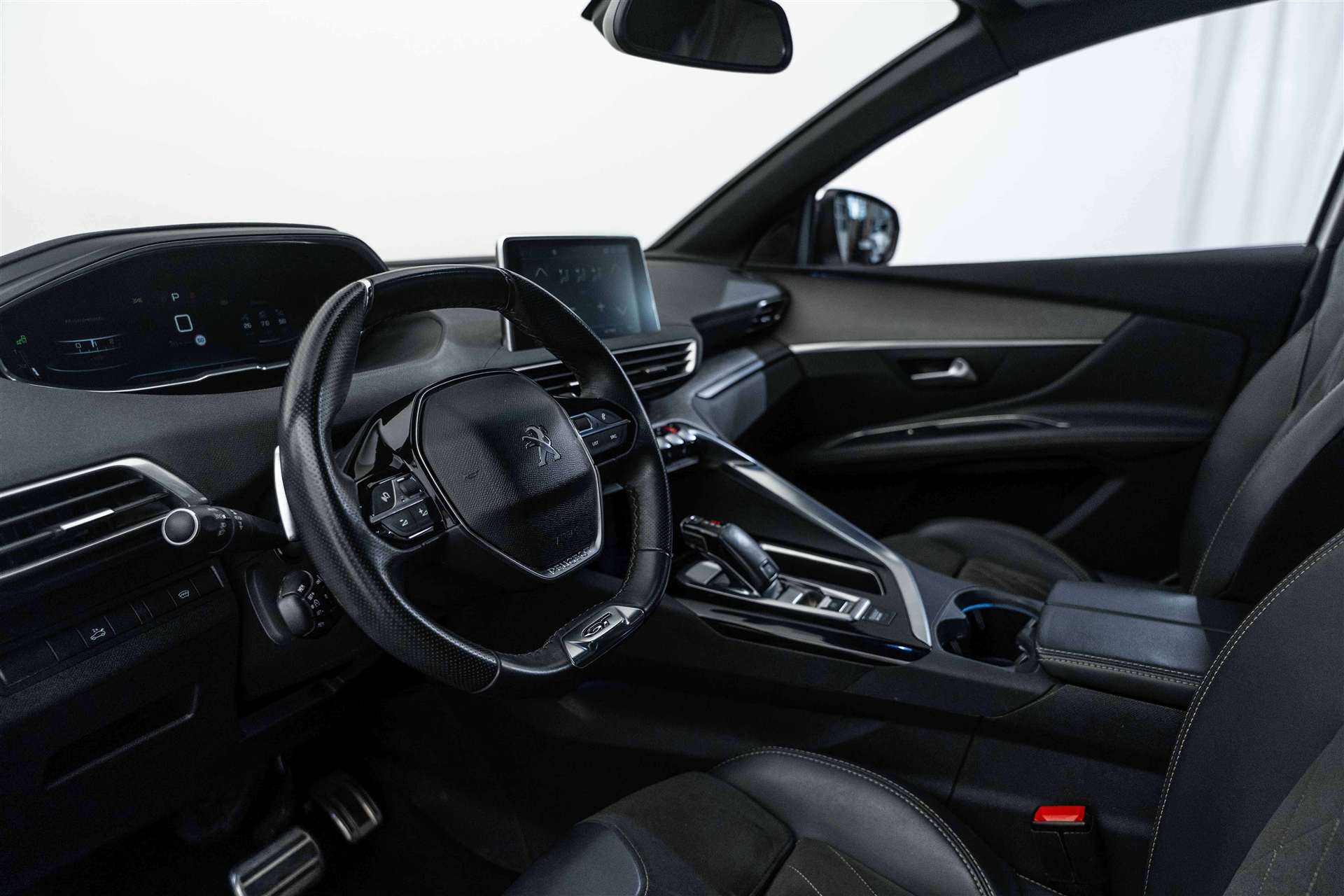 PEUGEOT 3008 2.0 BlueHDi GT EAT-image-7