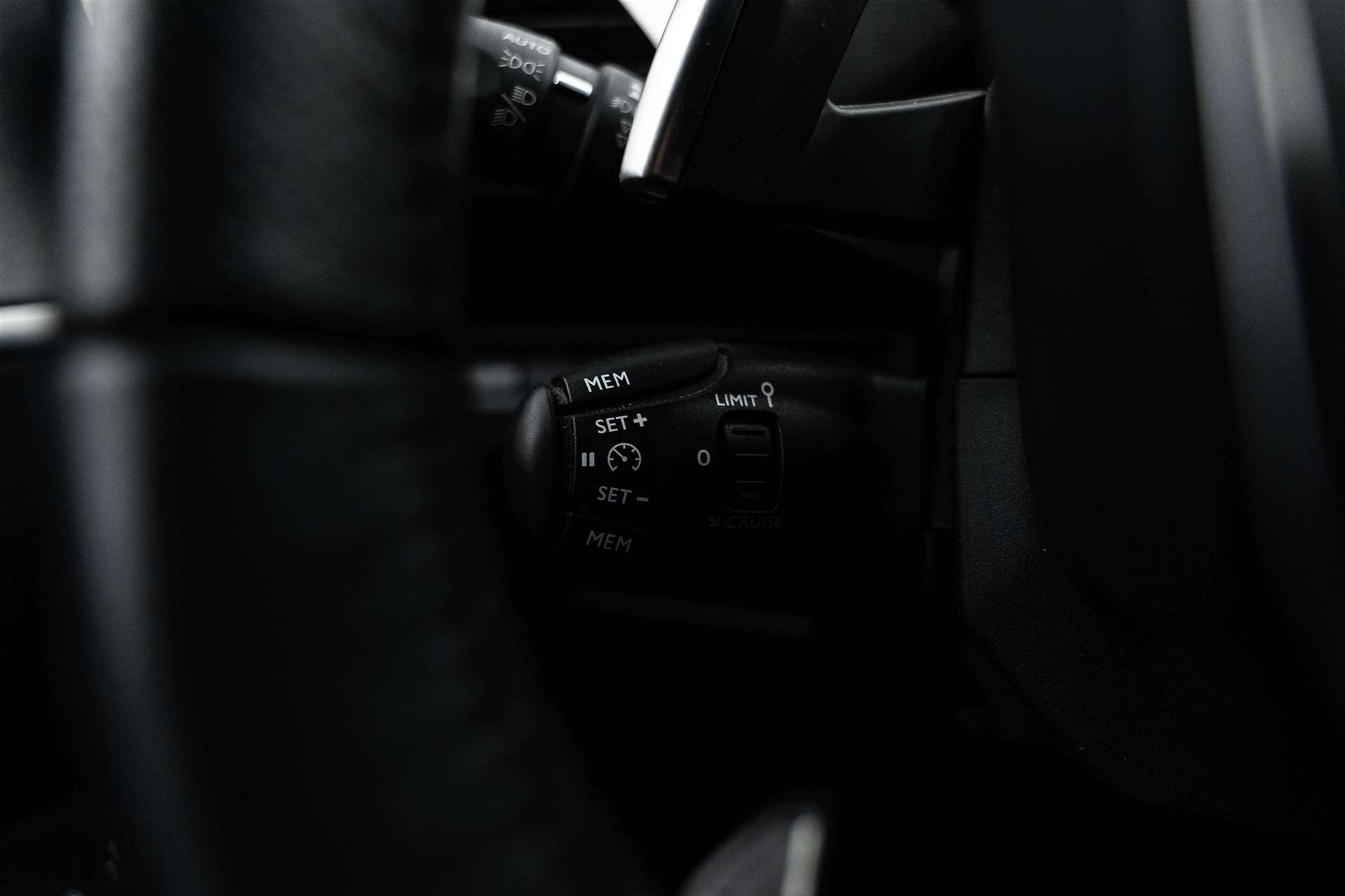 PEUGEOT 3008 2.0 BlueHDi GT EAT-image-18