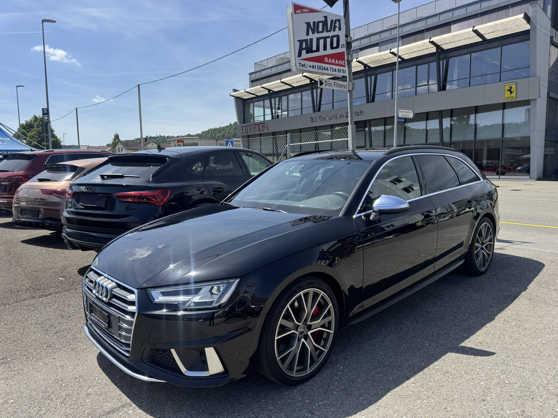 Car photo