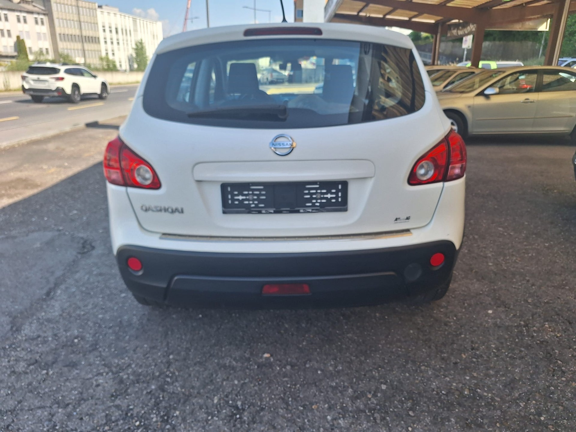 NISSAN Qashqai 2.0 4WD visia-image-6