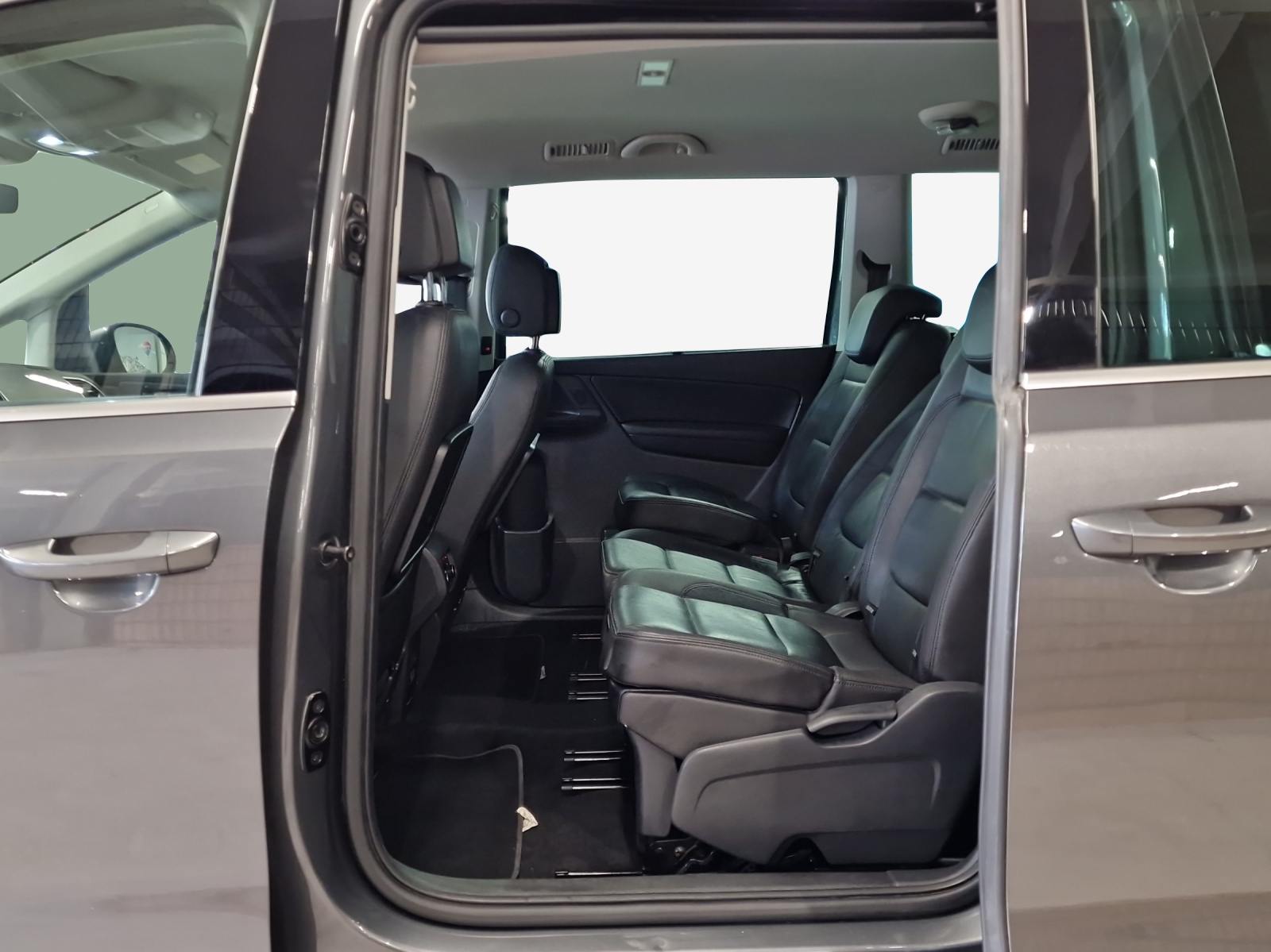 SEAT Alhambra 2.0 TDI 4Drive Style-image-11