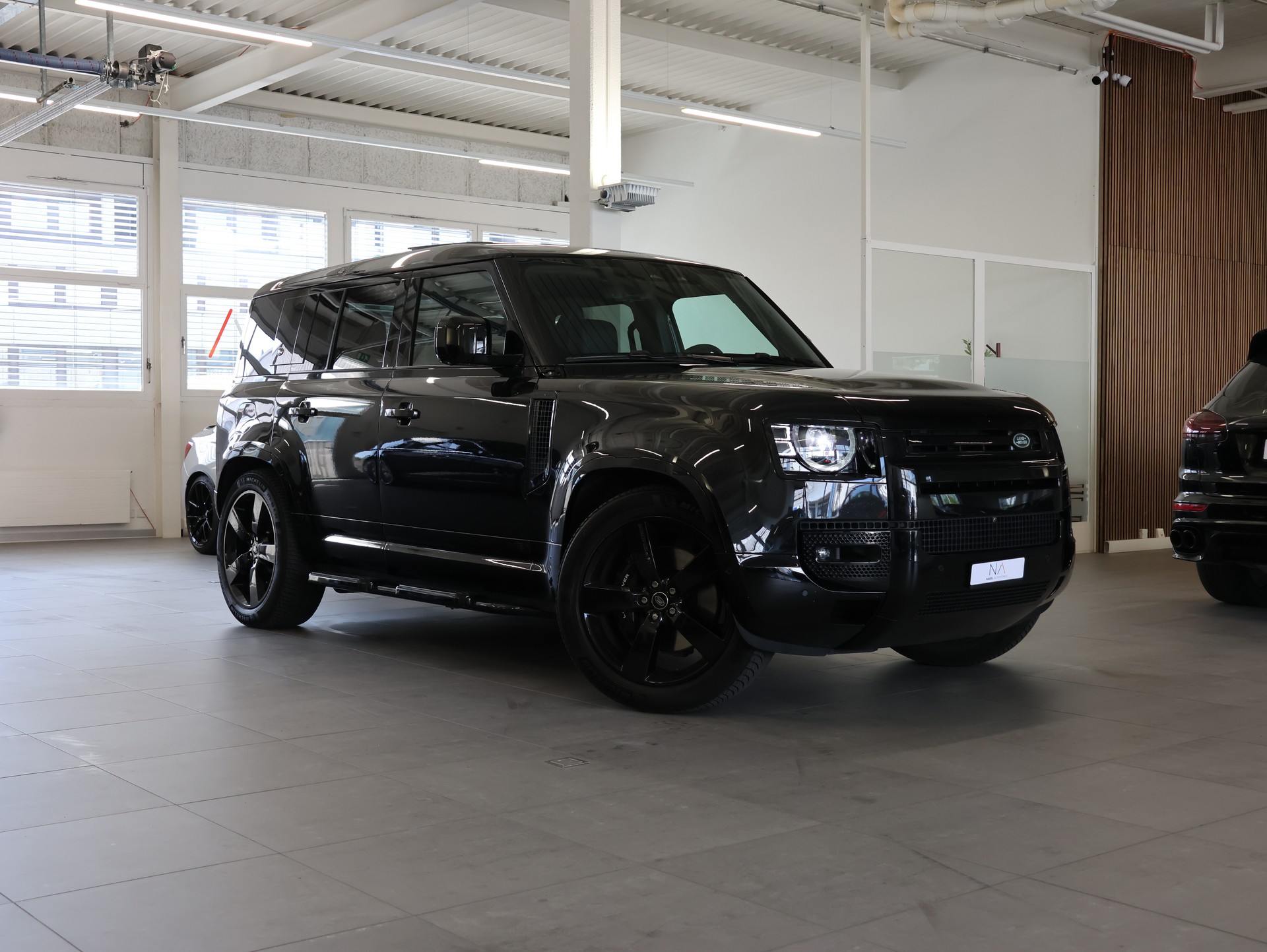 LAND ROVER Defender 110 525 V8 5.0 AT8 *Panorama* *Meridian* *360 Kamera*