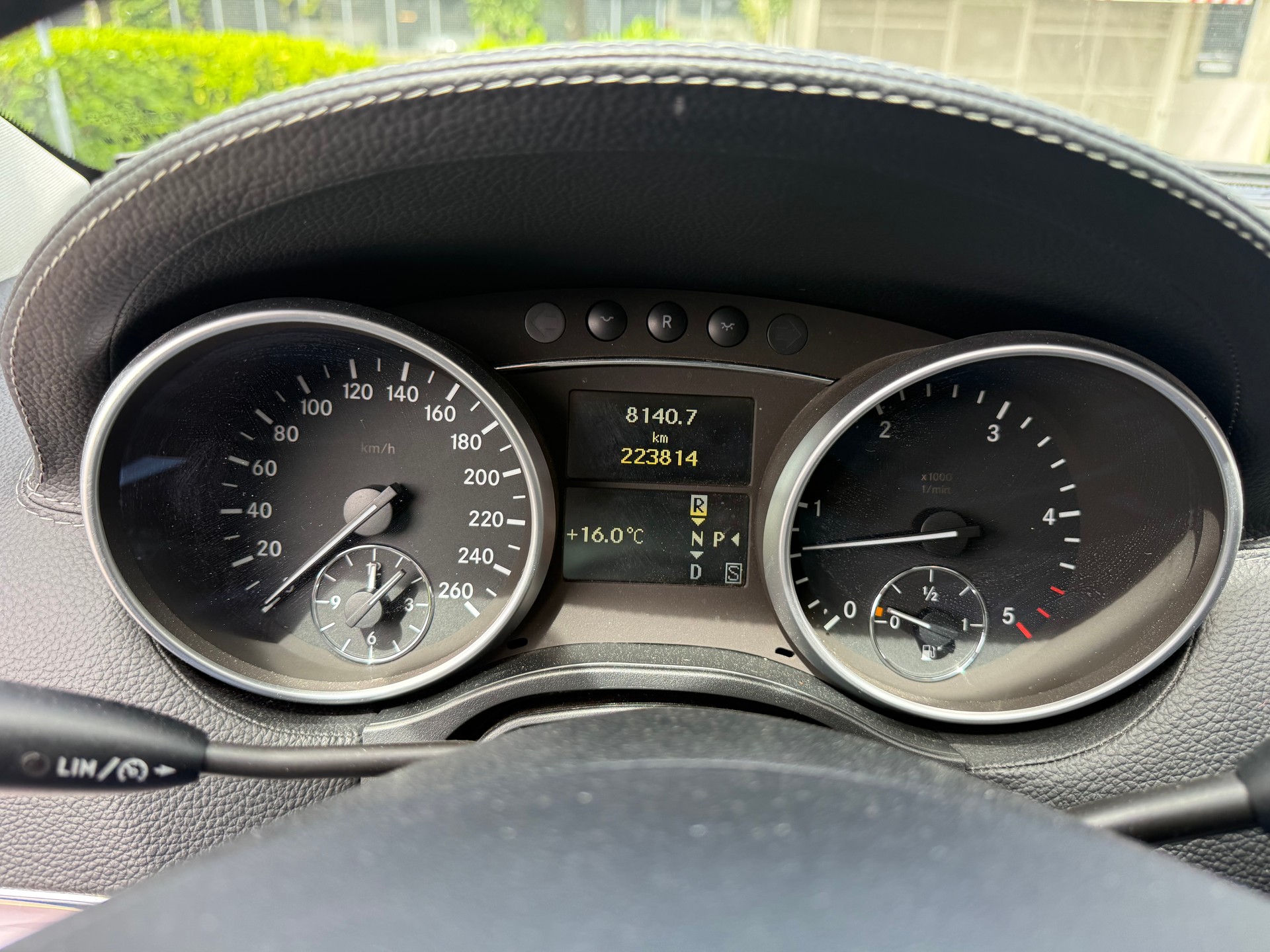 MERCEDES-BENZ GL 320 CDI 4Matic 7G-Tronic-image-12
