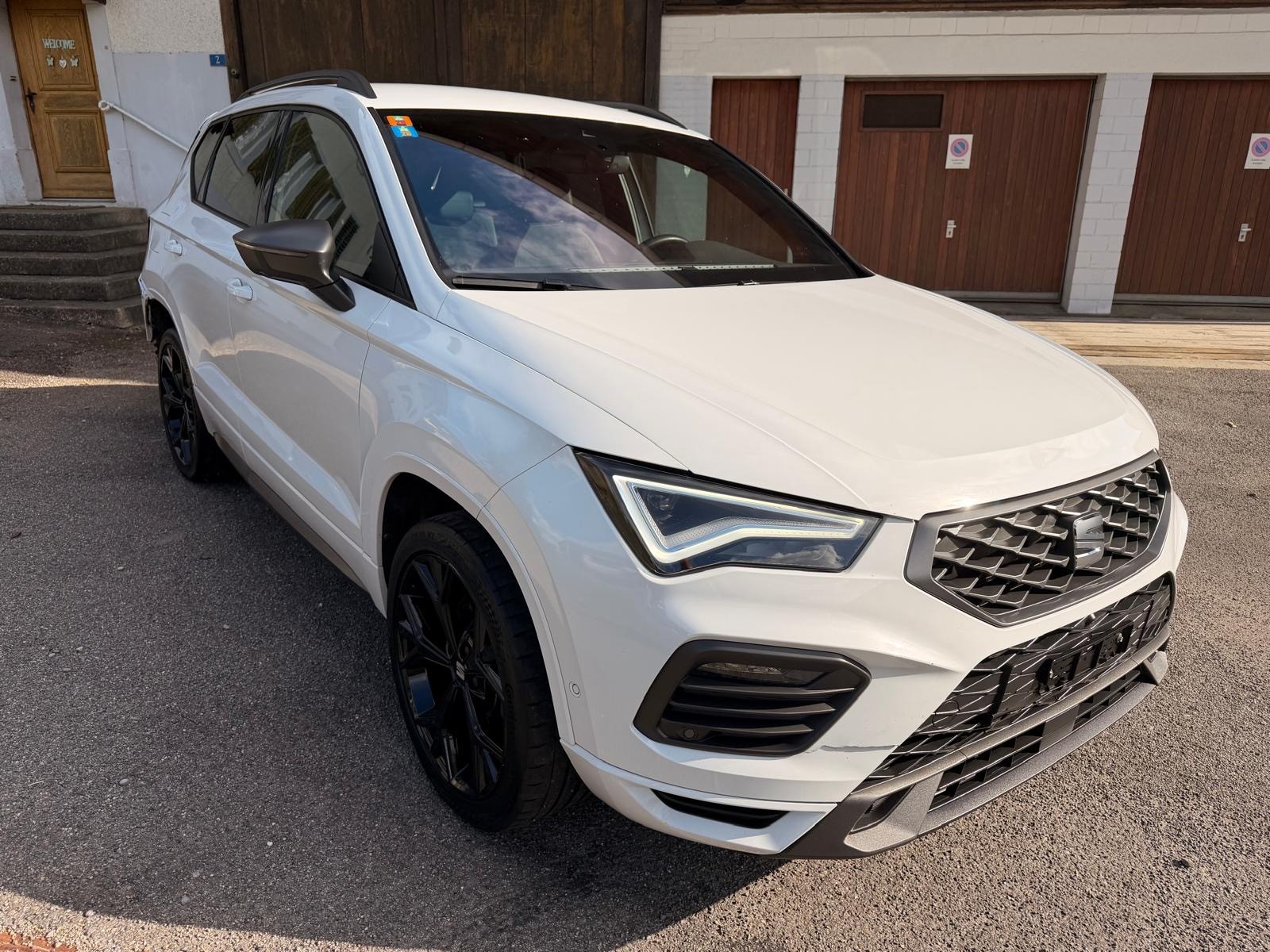 SEAT Ateca 2.0 TSI FR 4Drive DSG-image-0
