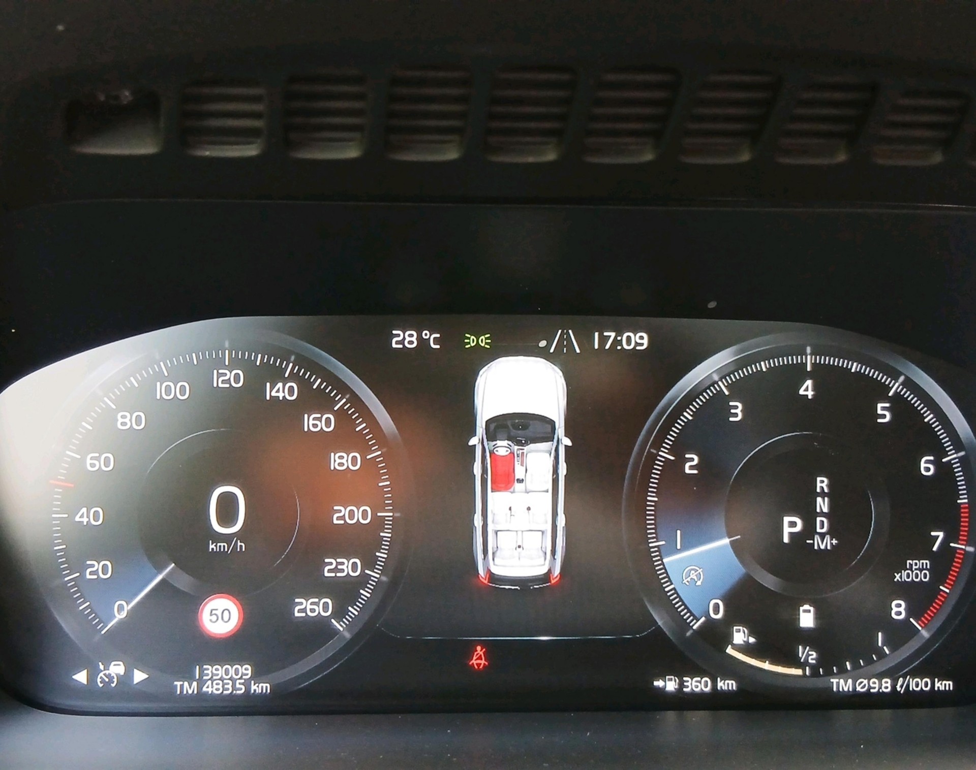 VOLVO XC90 2.0 B5 MH Momentum 7P. AW-image-14