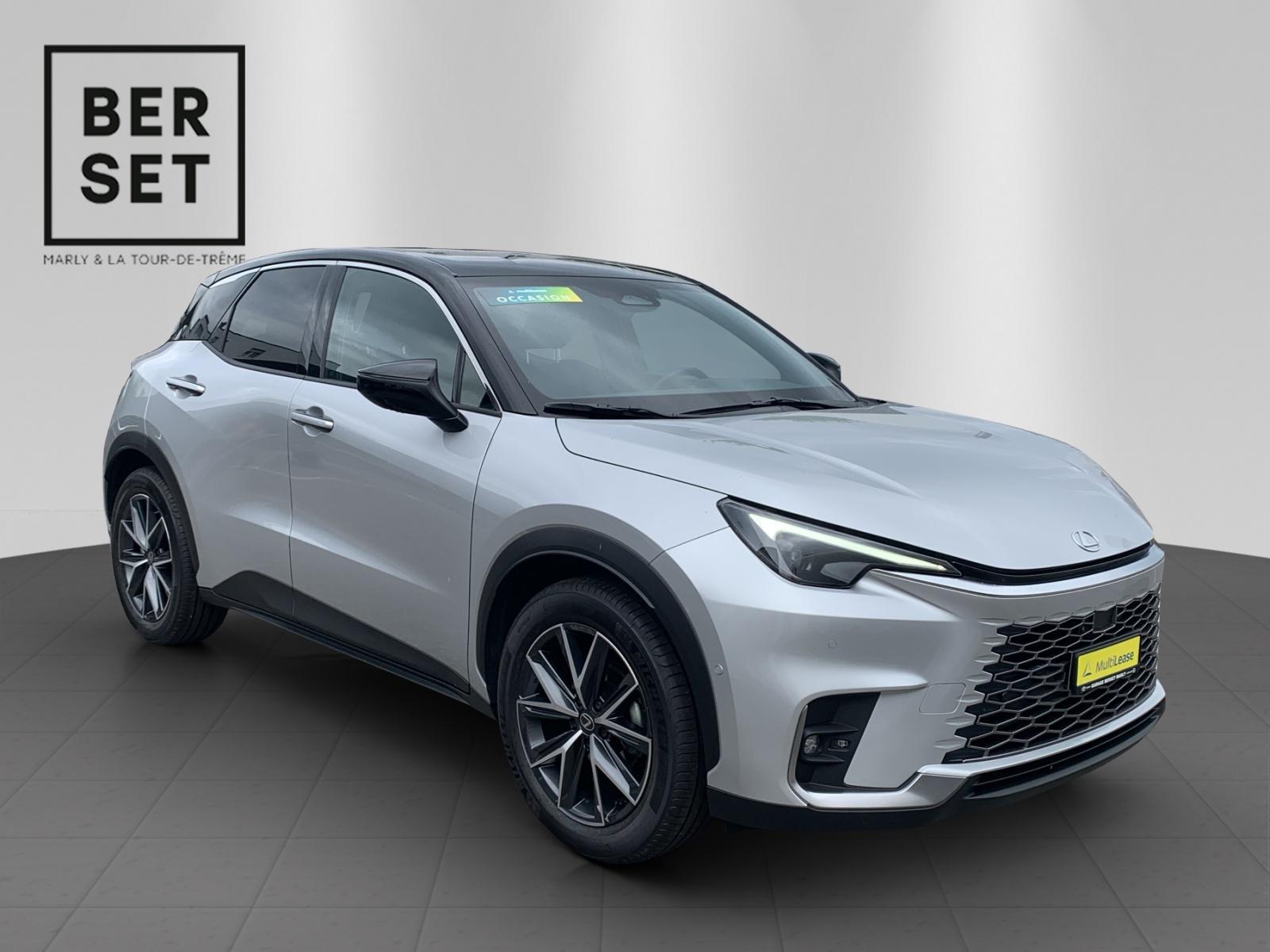 LEXUS LBX 1.5 Hybrid Cool AWD-image-3