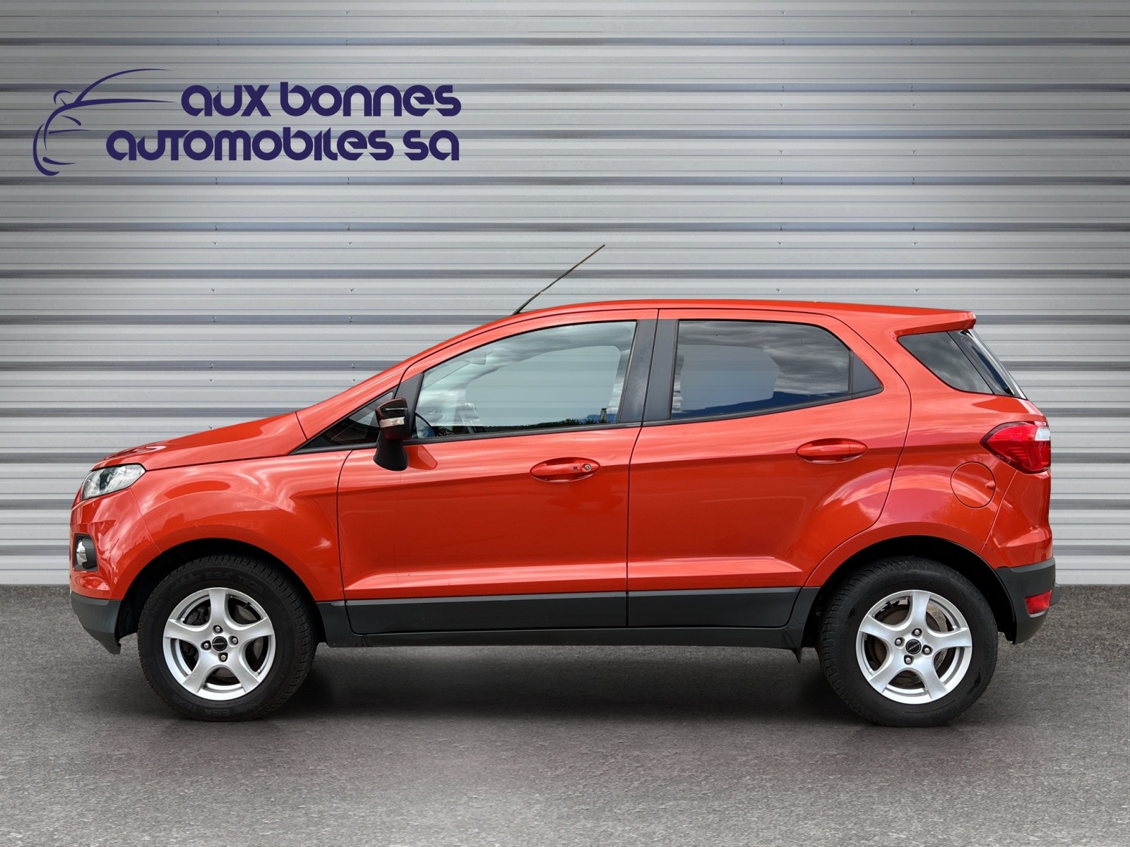FORD EcoSport 1.0 SCTi Titanium-image-2