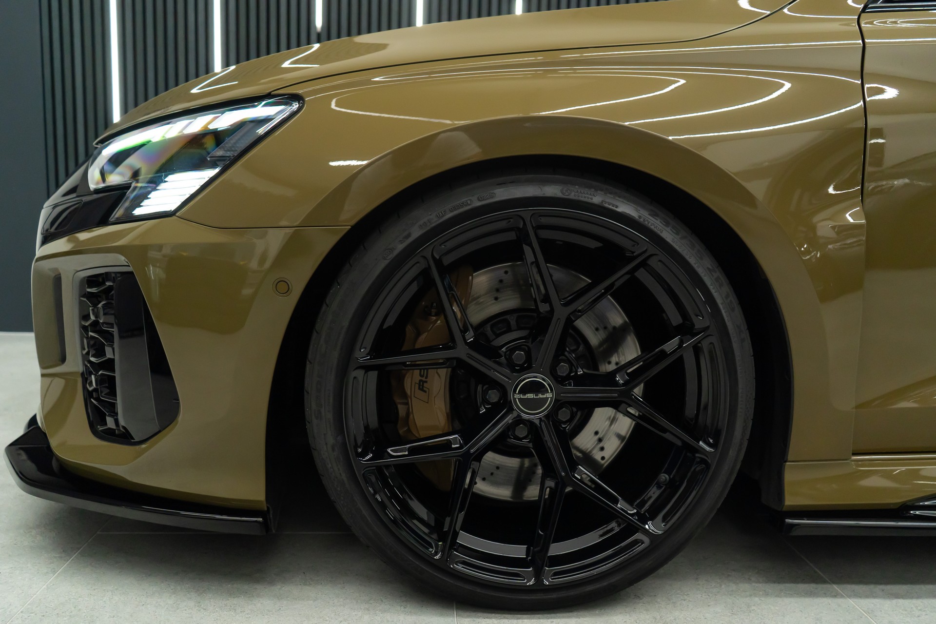 AUDI RS3 LIMOUSINE 2.5 TSI QUATTRO S-TRONIC / OLIVEGRÜN / GARANTIE-image-8