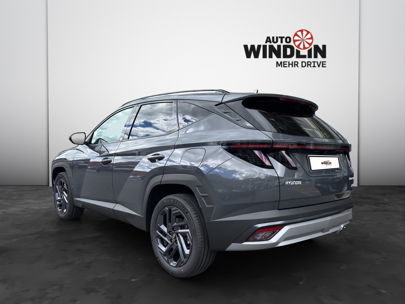 HYUNDAI Tucson 1.6 T-GDi HEV Origo Blackline 4WD MY27-image-2