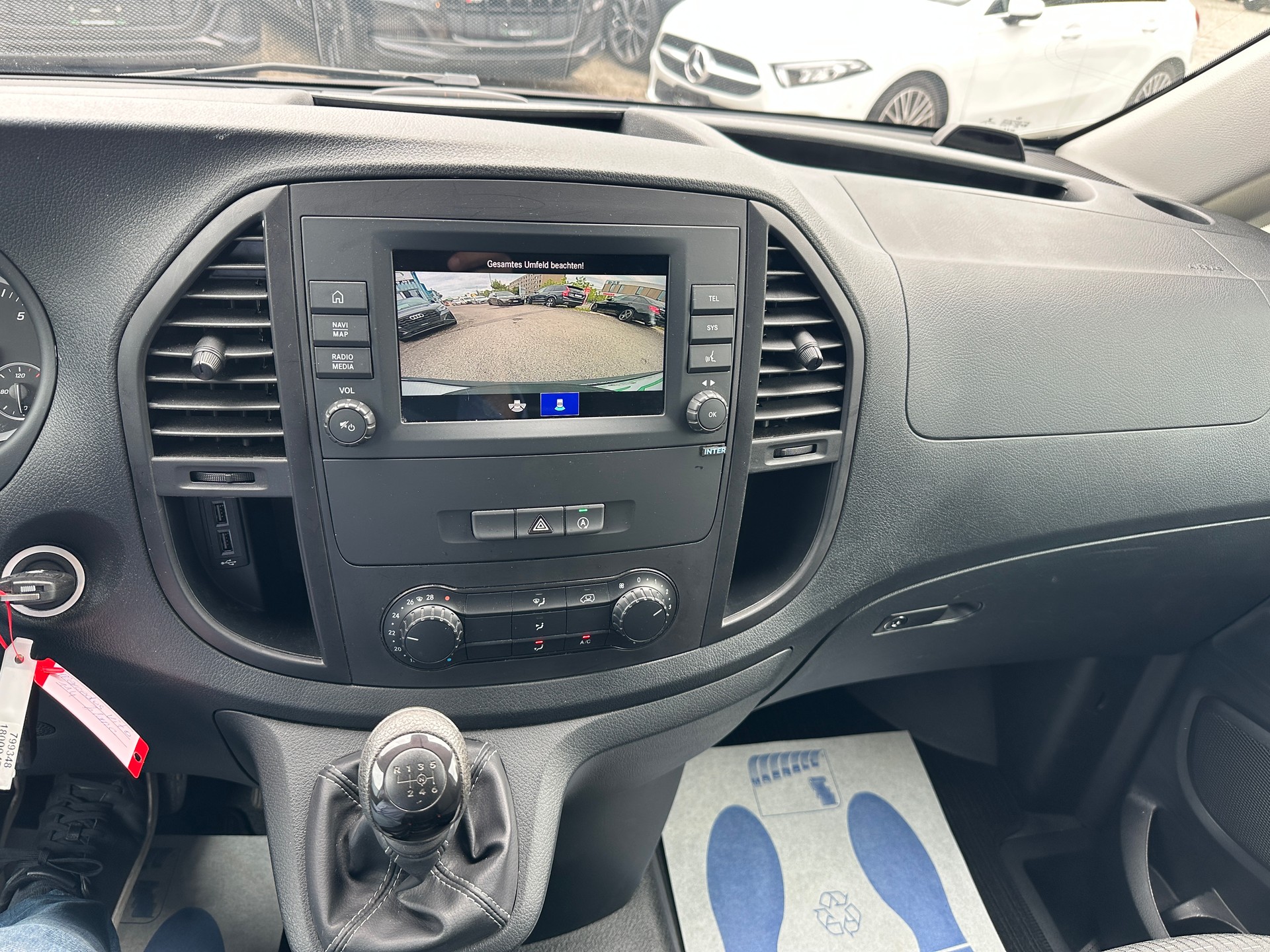 MERCEDES-BENZ Vito 114 CDI Lang FWD Pro-image-12