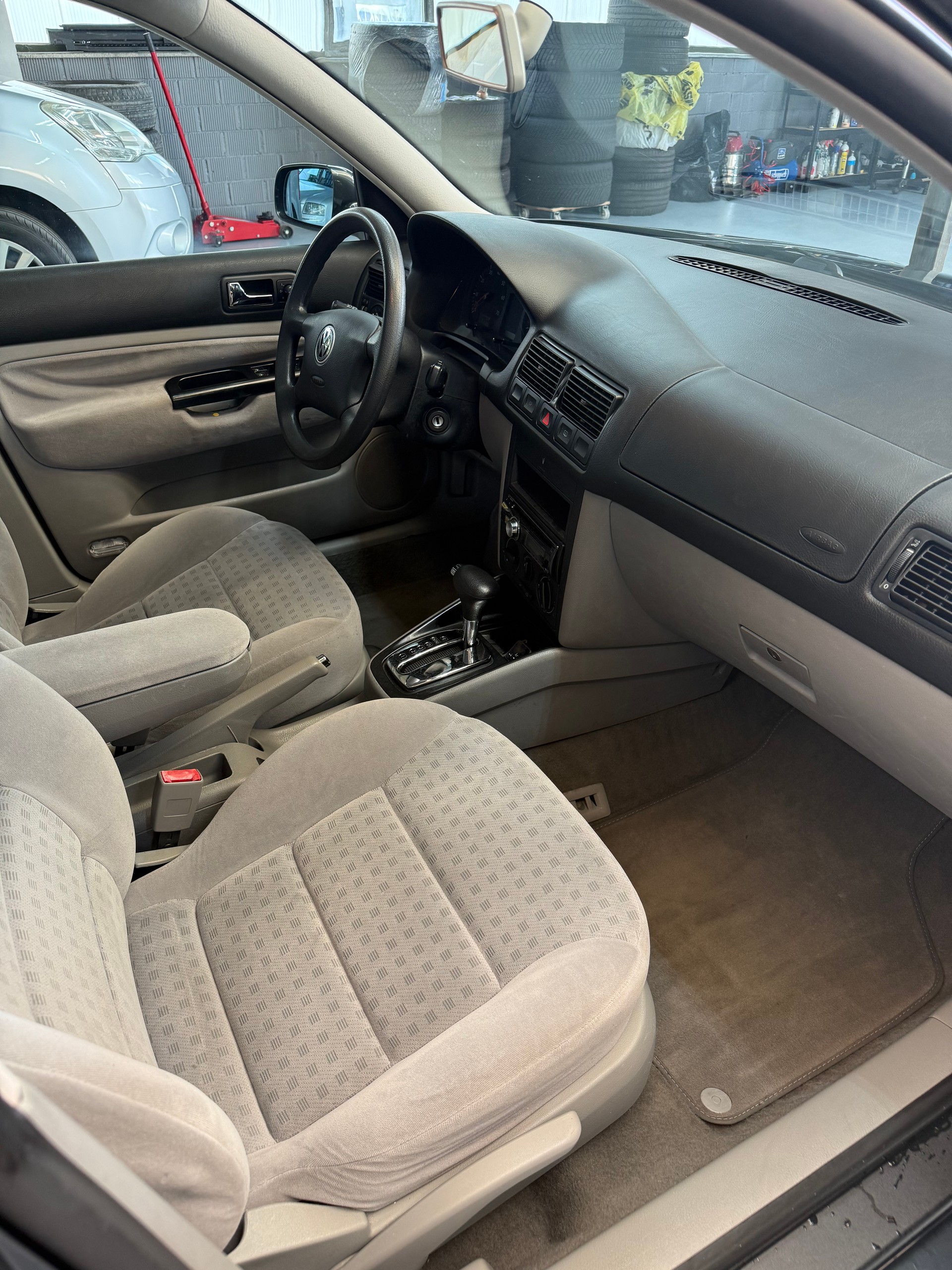 VW Golf 2.0 Comfortline-image-5