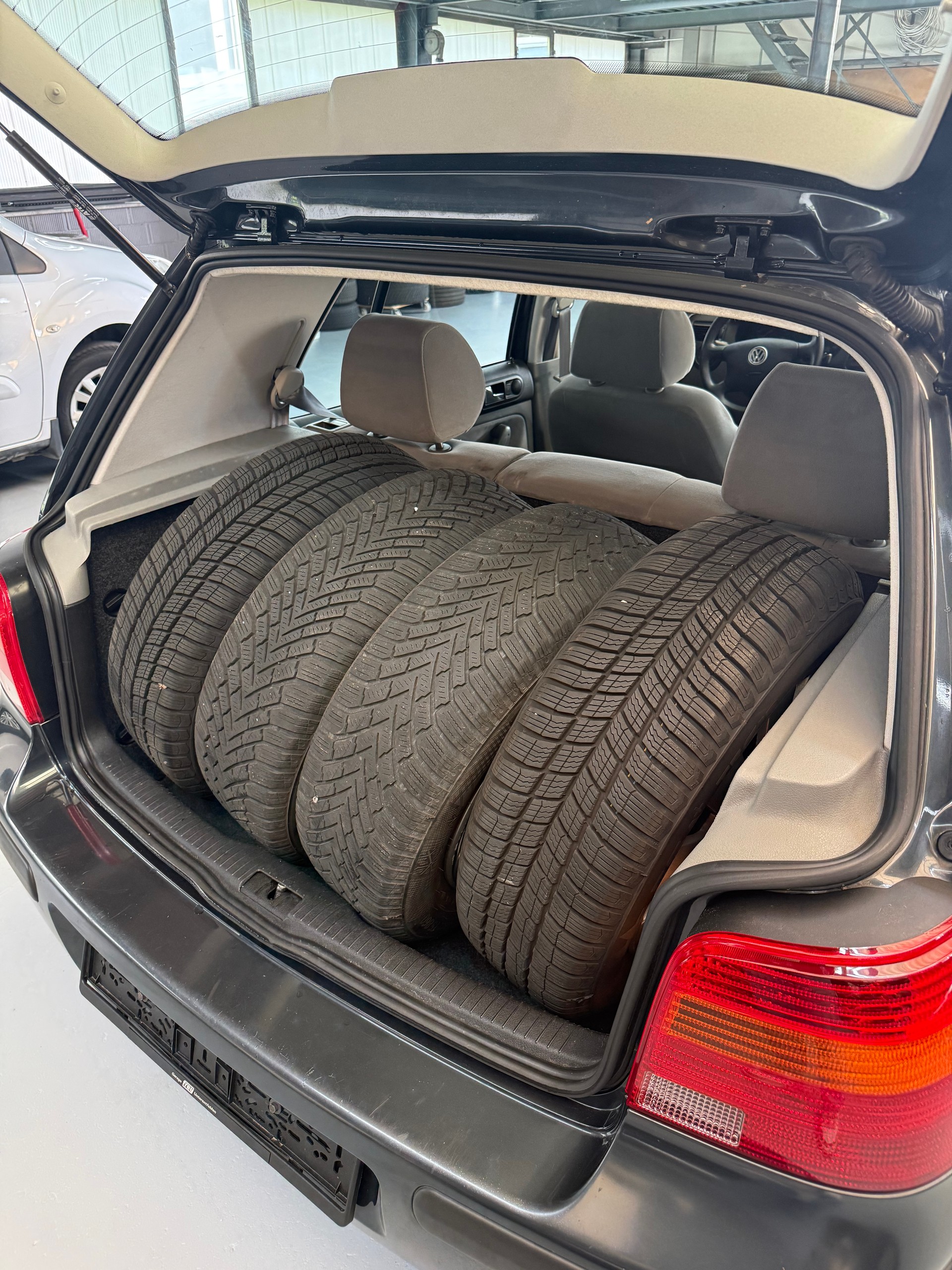 VW Golf 2.0 Comfortline-image-8