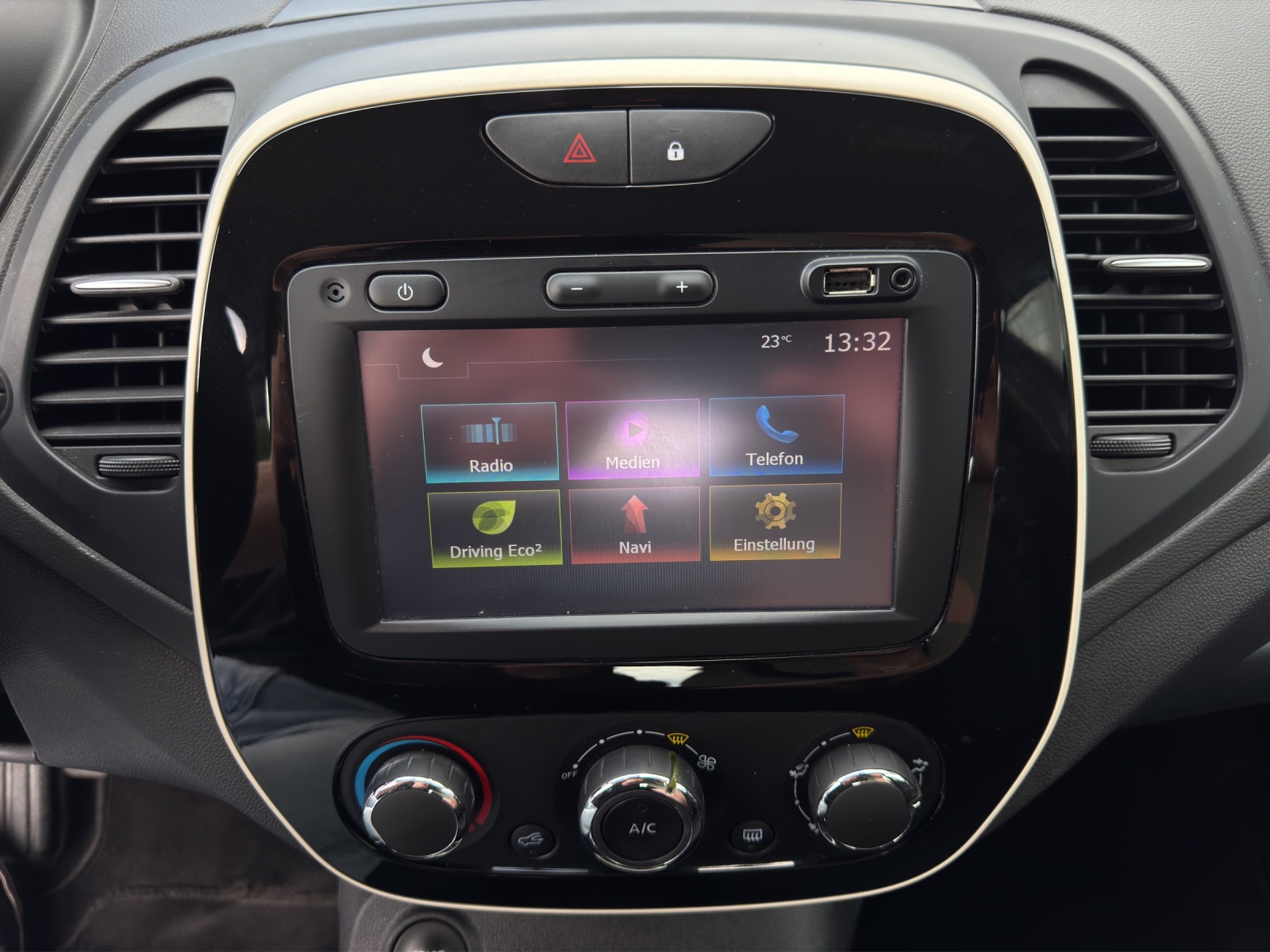 RENAULT Captur 0.9 TCe Zen S/S-image-12