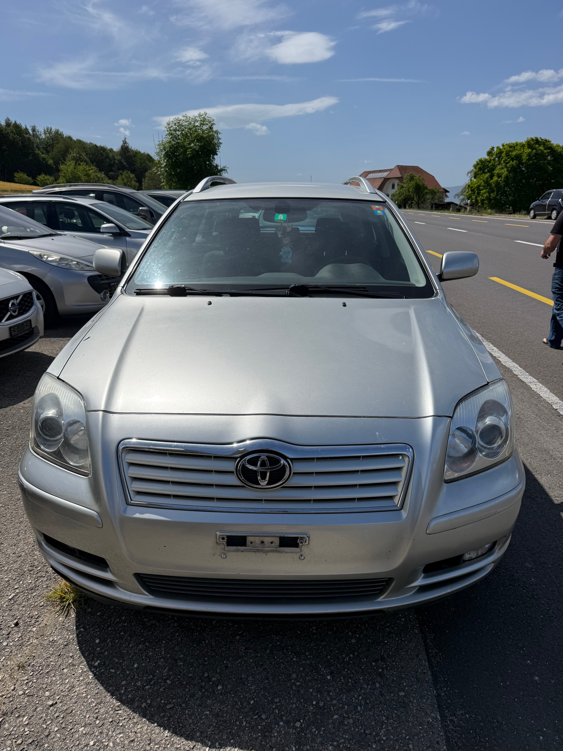 TOYOTA Avensis 2.0D-4 D Linea Sol Sportswagon-image-0