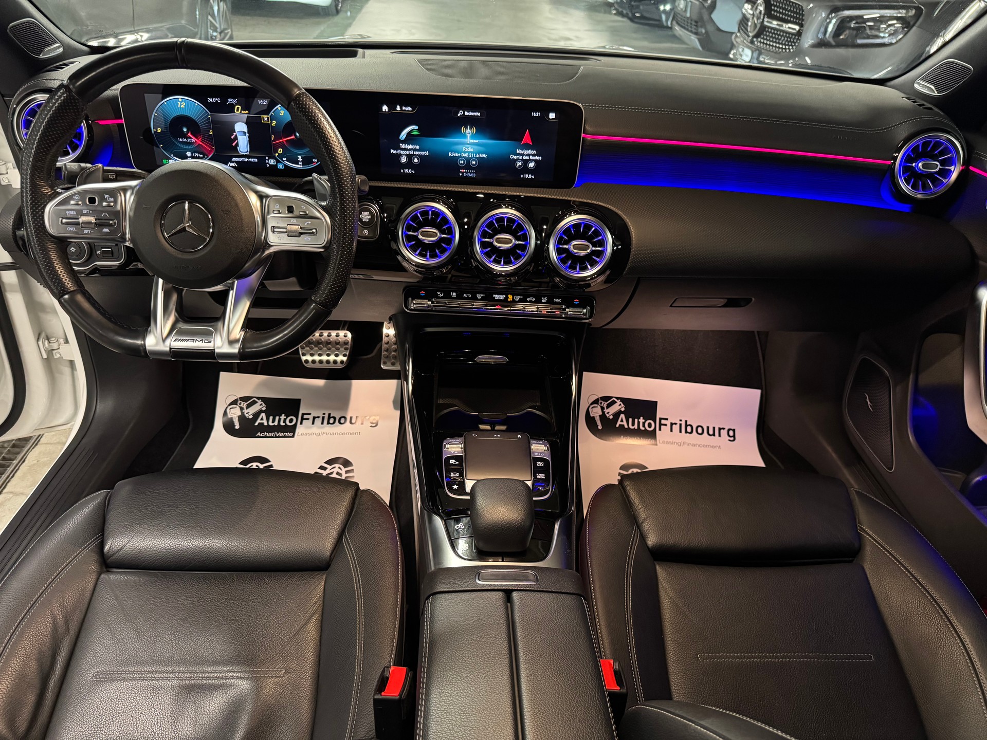 MERCEDES-BENZ CLA Shooting Brake 35 AMG 4Matic 7G-DCT-image-4
