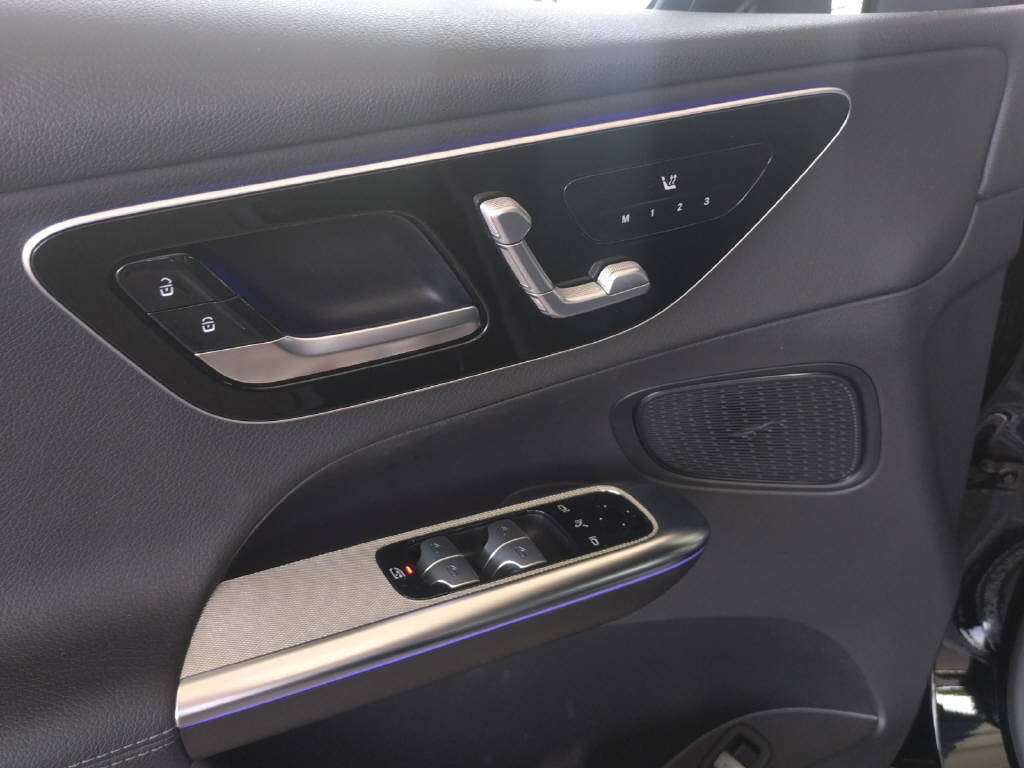 MERCEDES-BENZ GLC 200 Avantgarde 4matic-image-17