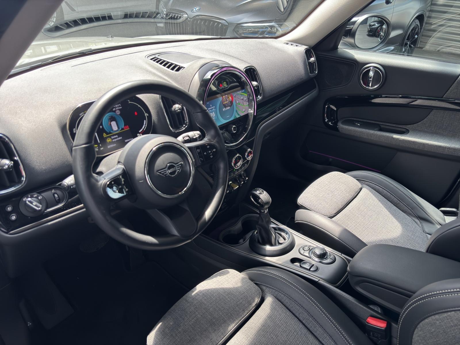 MINI Countryman F60 1.5i Cooper S E ALL4-image-18