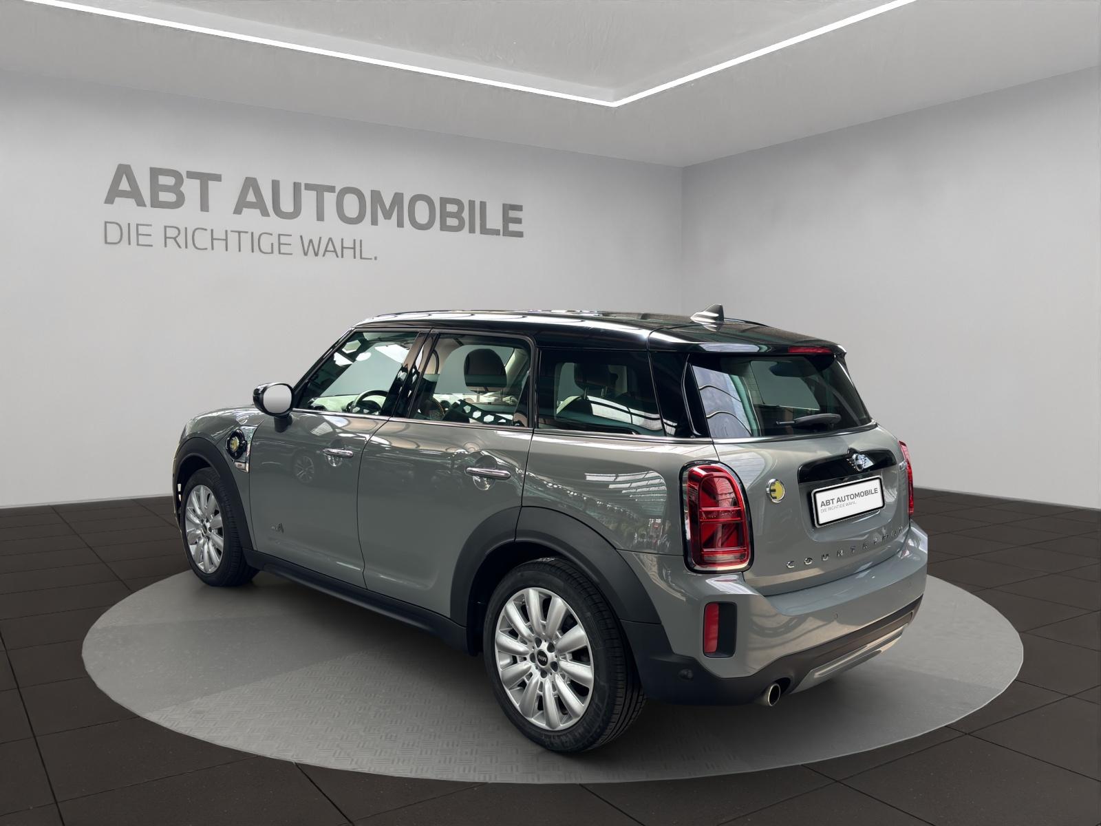 MINI Countryman F60 1.5i Cooper S E ALL4-image-3