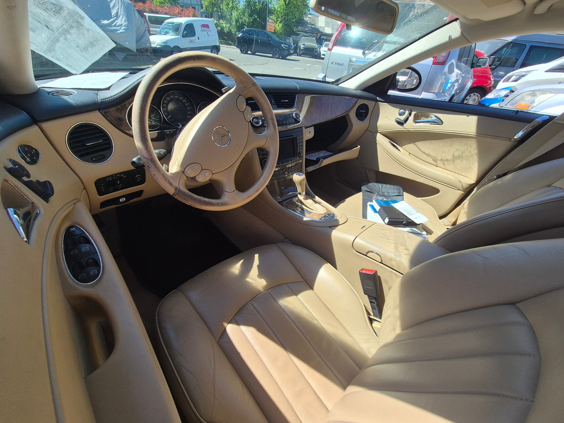 MERCEDES-BENZ CLS 320 Diesel Automat Luxus Klima-image-5