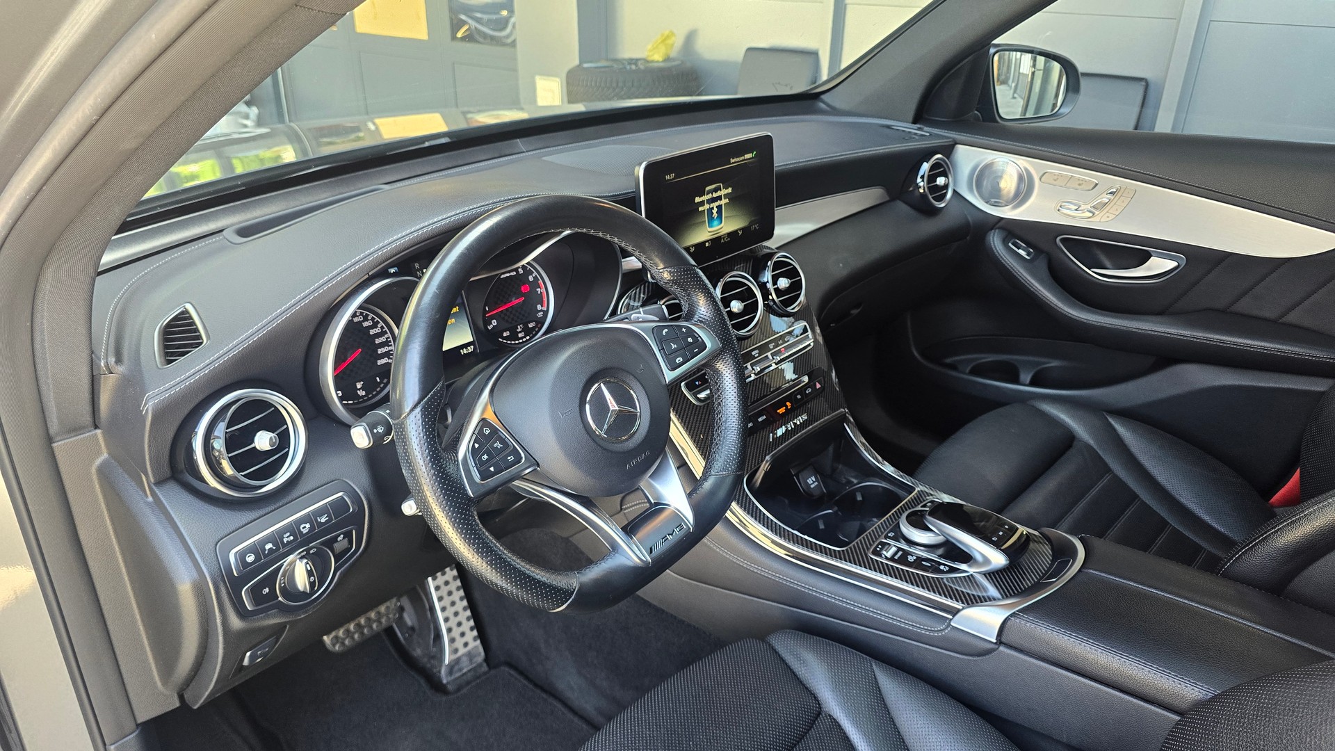 MERCEDES-BENZ GLC 43 AMG 4Matic 9G-Tronic-image-8