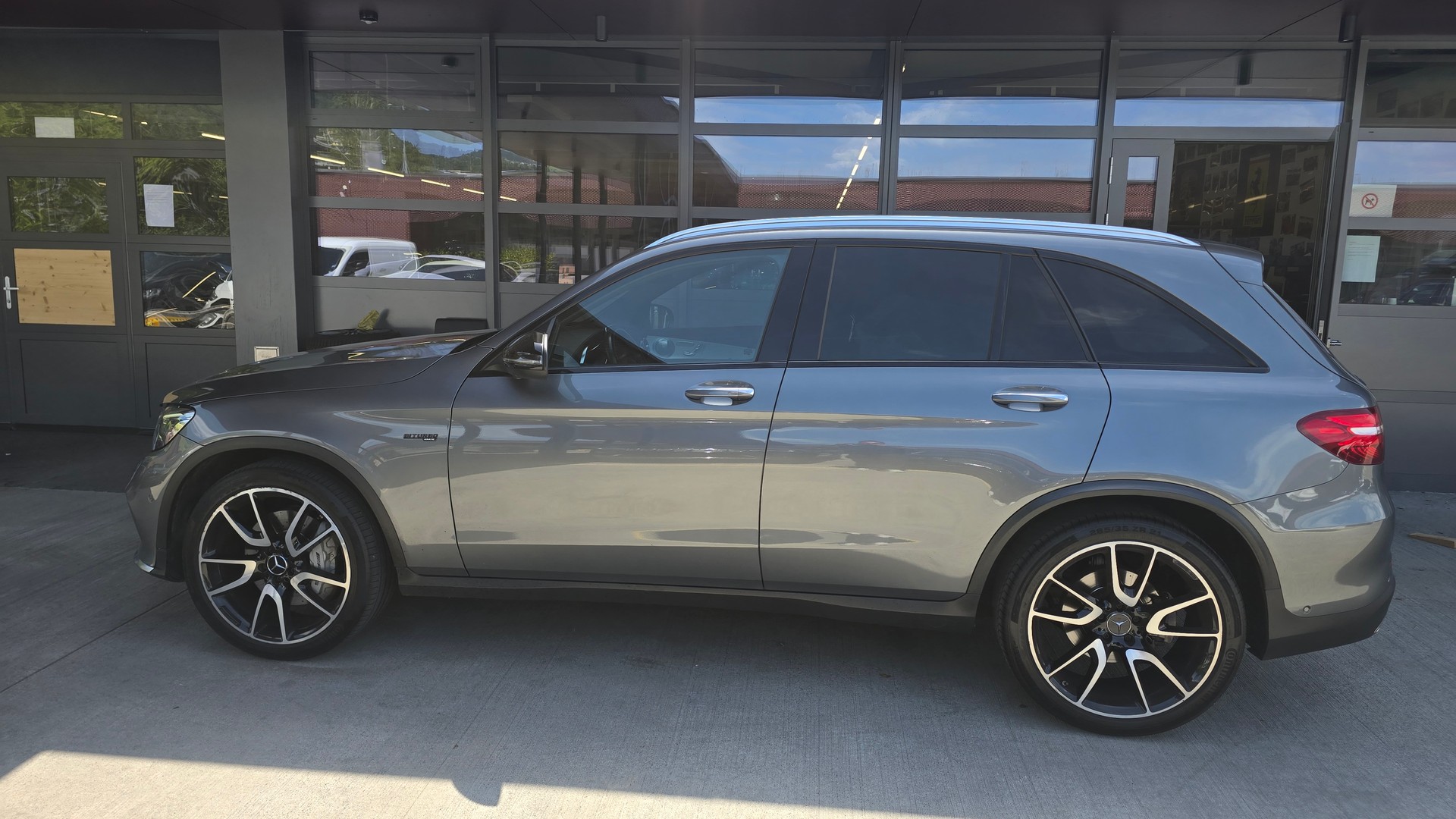 MERCEDES-BENZ GLC 43 AMG 4Matic 9G-Tronic-image-6