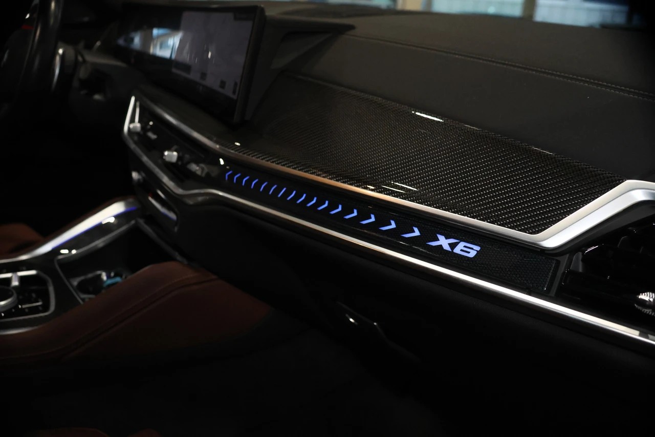 BMW X6 40i xDrive M-SPORT CH FAHRZEUG AUS 1. HAND-image-14