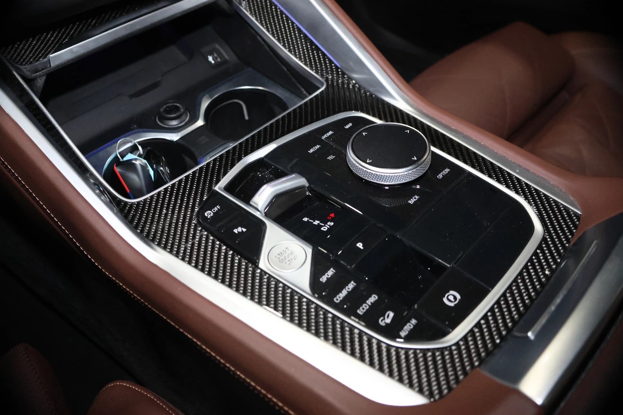 BMW X6 40i xDrive M-SPORT CH FAHRZEUG AUS 1. HAND-image-13