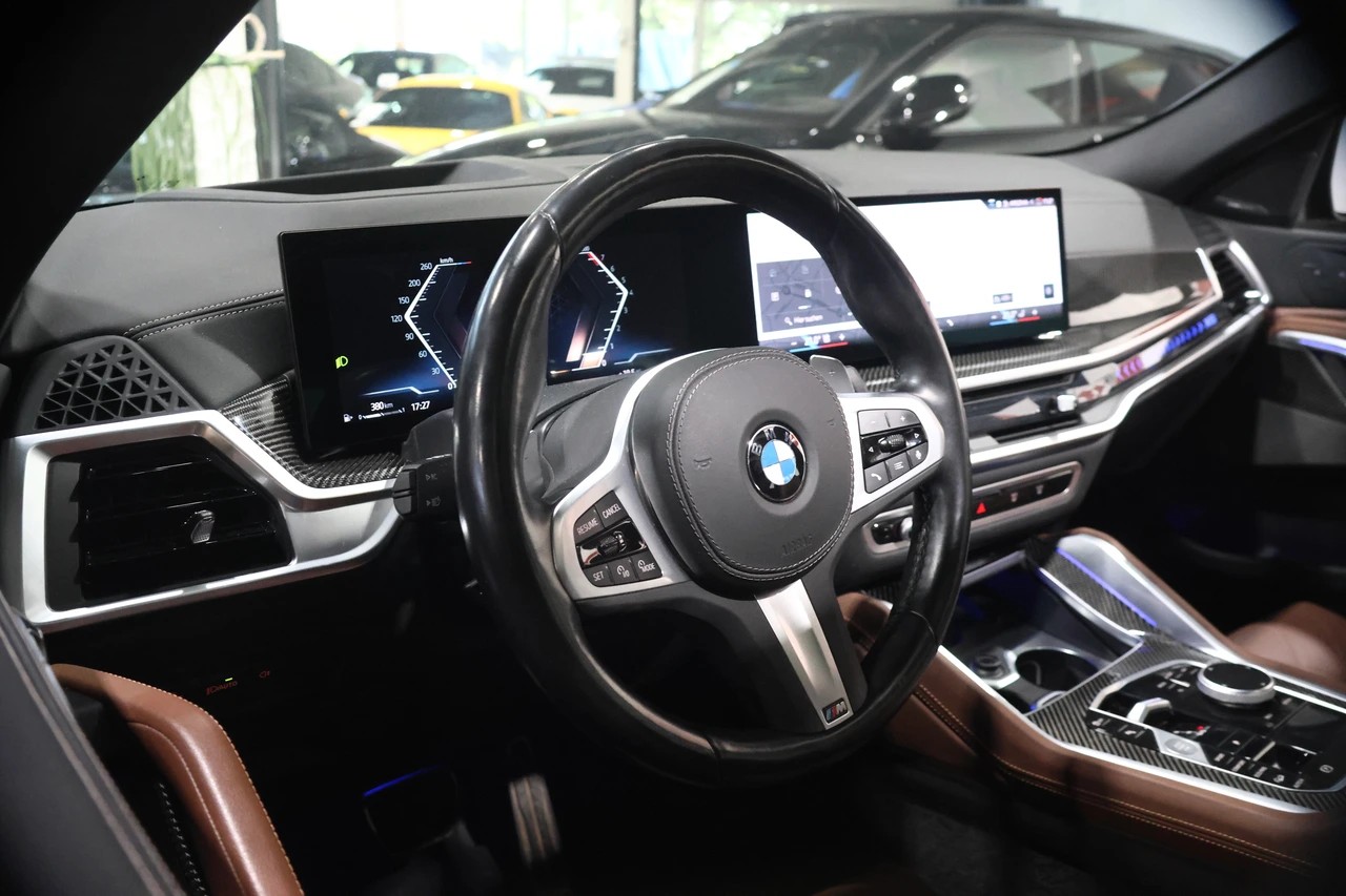 BMW X6 40i xDrive M-SPORT CH FAHRZEUG AUS 1. HAND-image-5