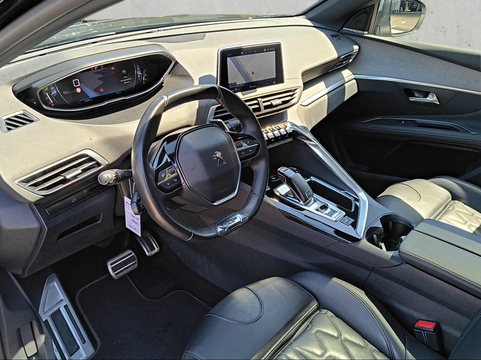PEUGEOT 3008 2.0 BlueHDi 180 GT-image-11