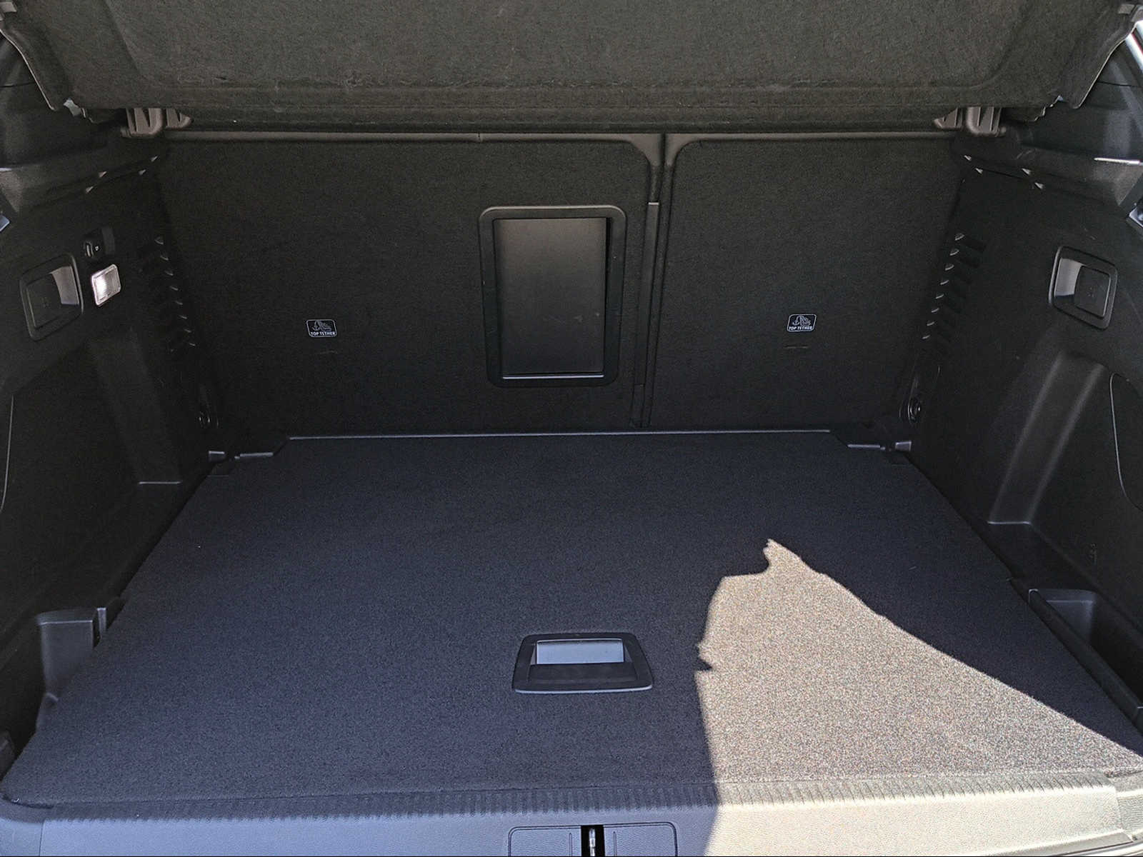 PEUGEOT 3008 2.0 BlueHDi 180 GT-image-6