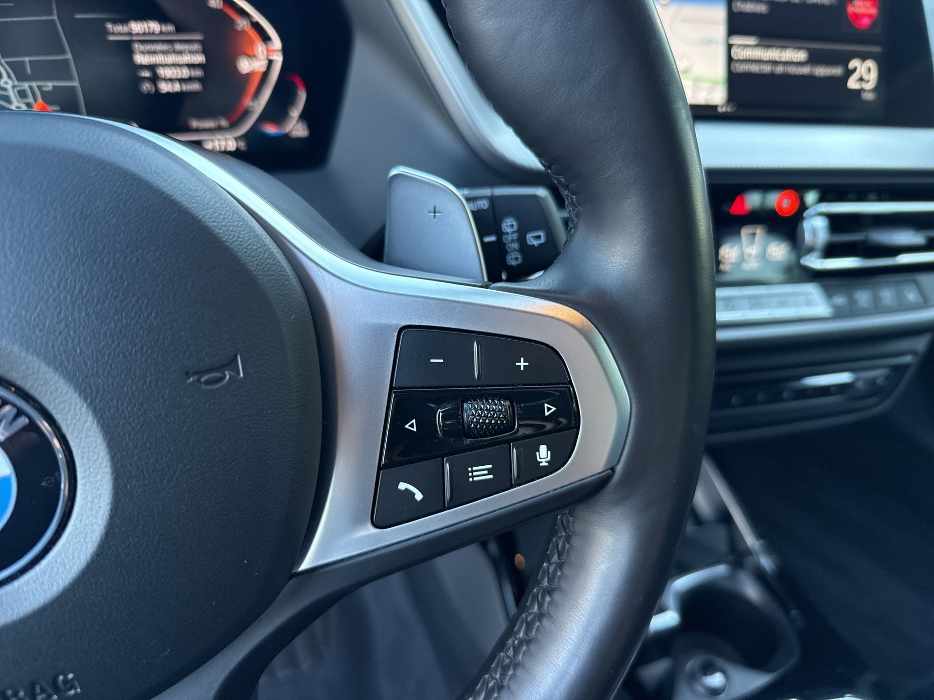 BMW 120i Pure M Sport Steptronic-image-15