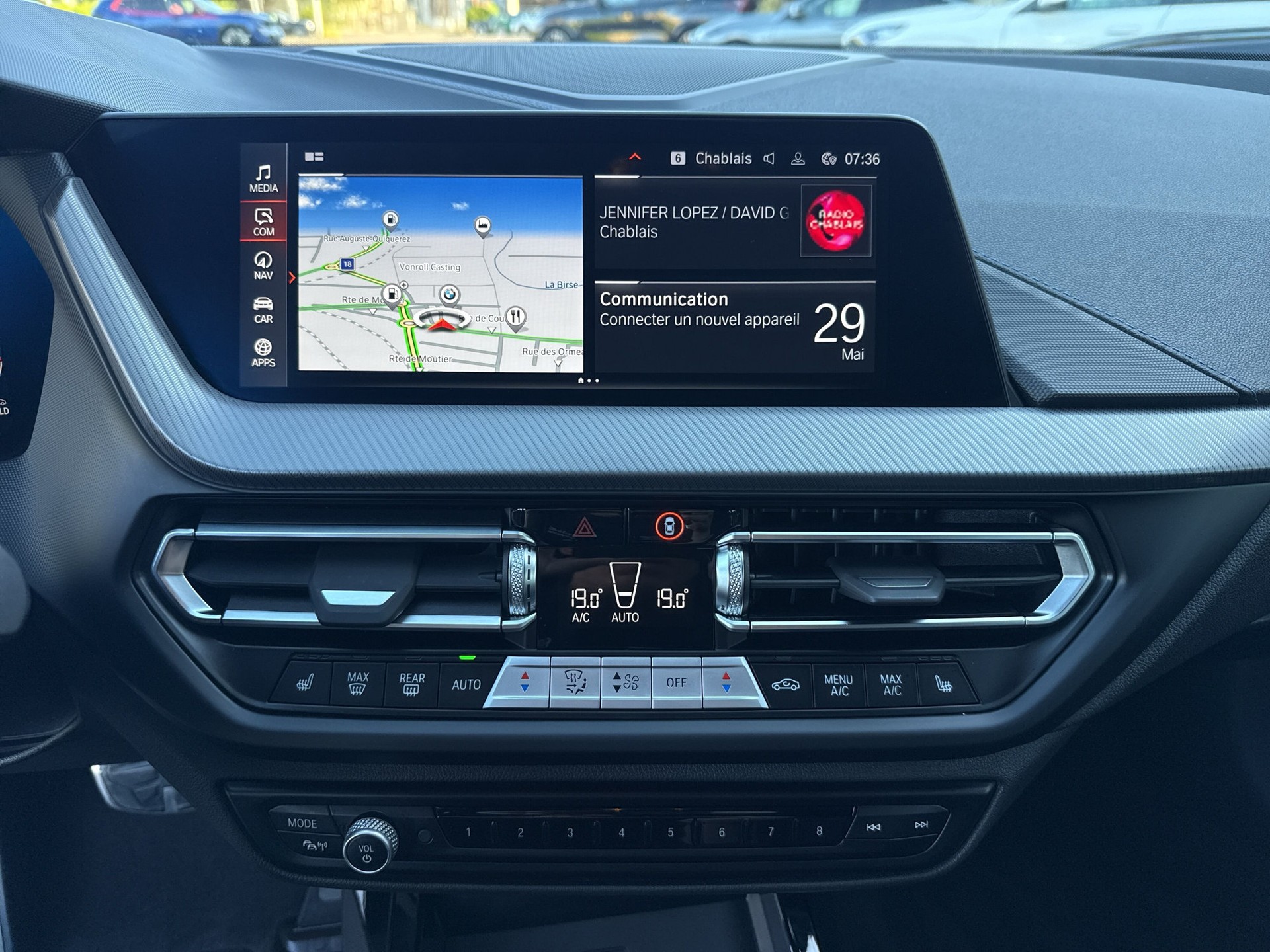 BMW 120i Pure M Sport Steptronic-image-10