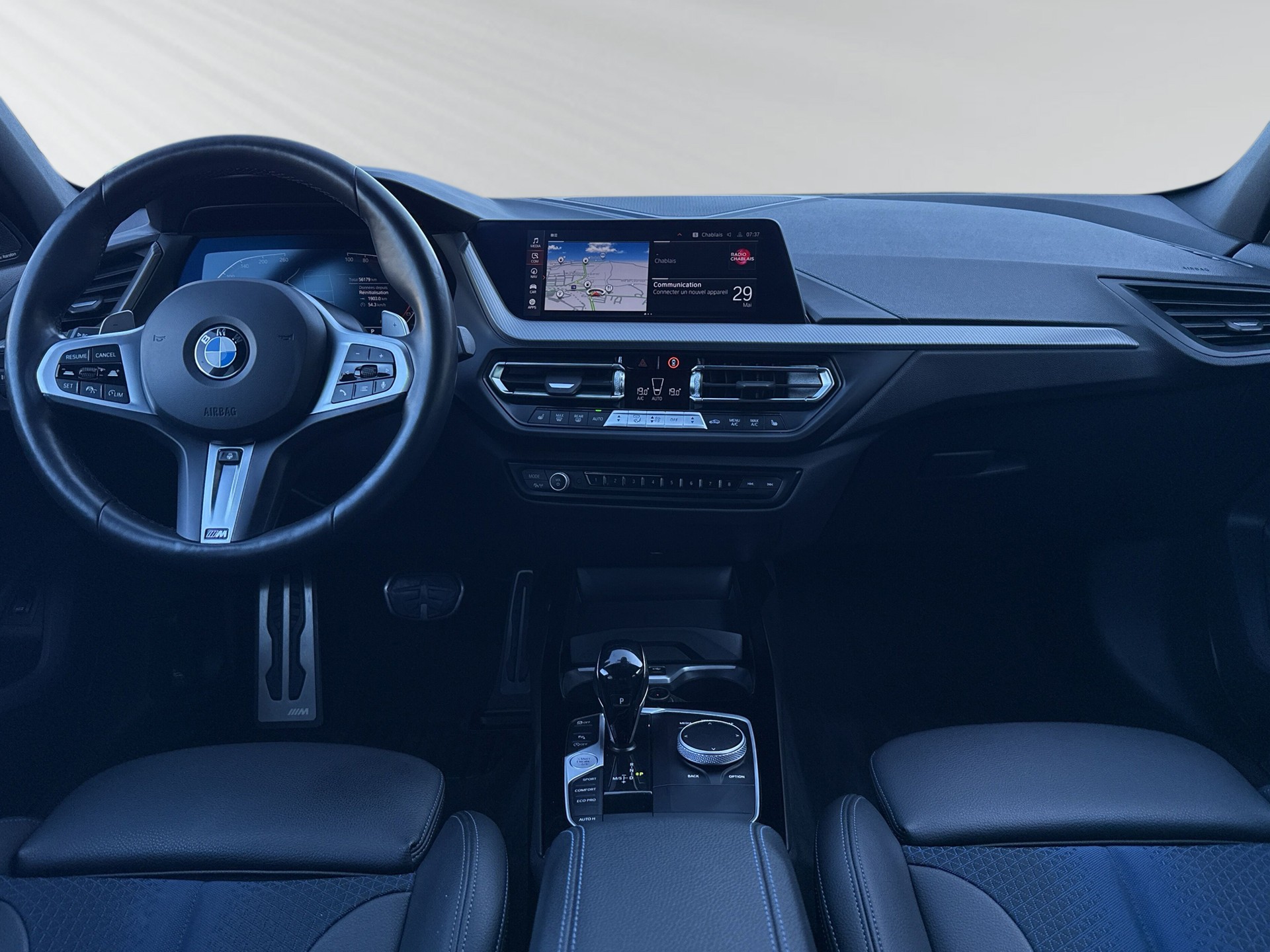 BMW 120i Pure M Sport Steptronic-image-5