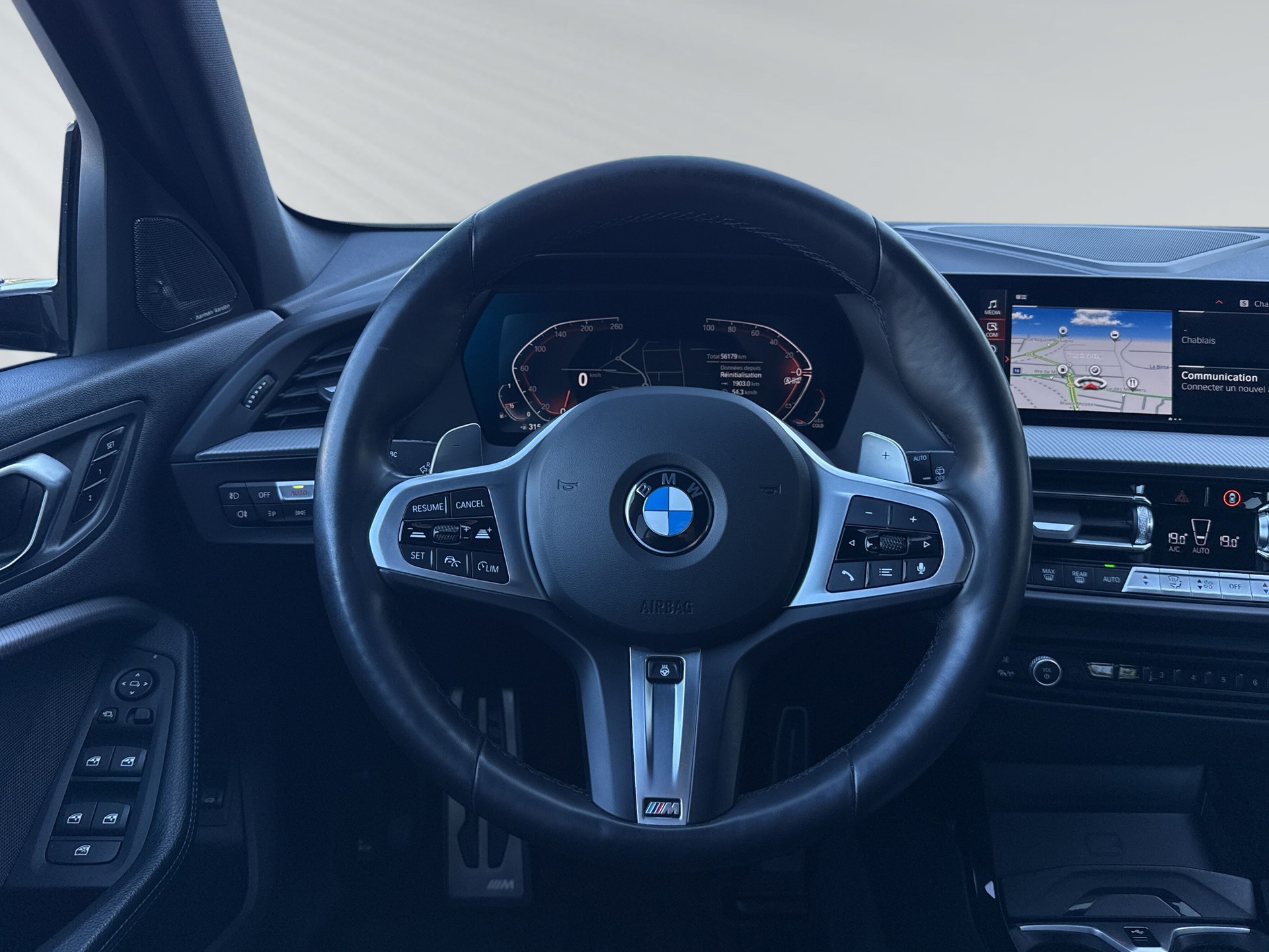 BMW 120i Pure M Sport Steptronic-image-4
