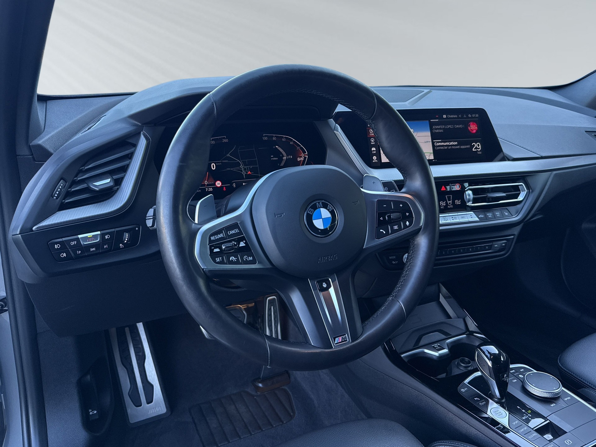 BMW 120i Pure M Sport Steptronic-image-3