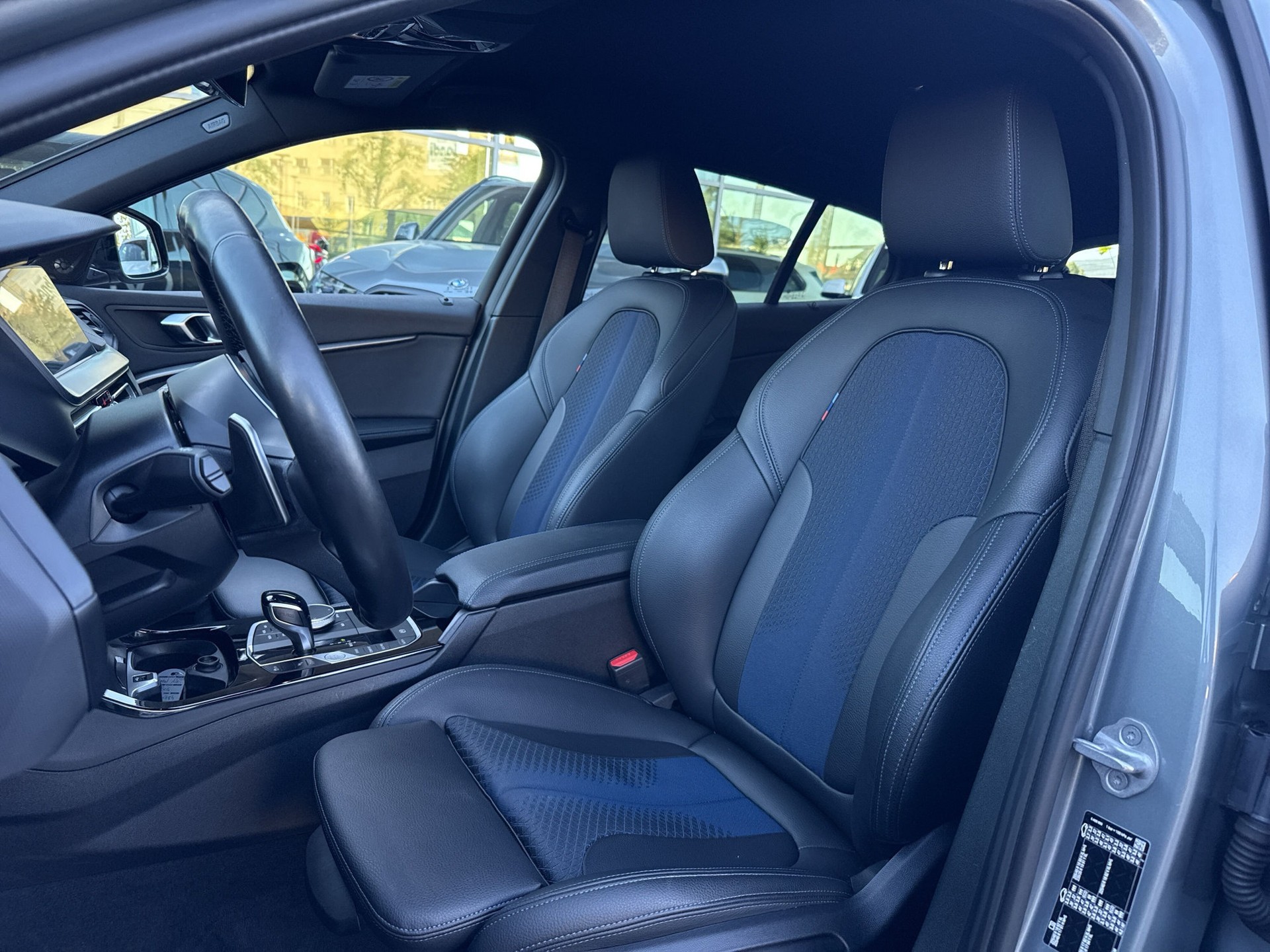 BMW 120i Pure M Sport Steptronic-image-9